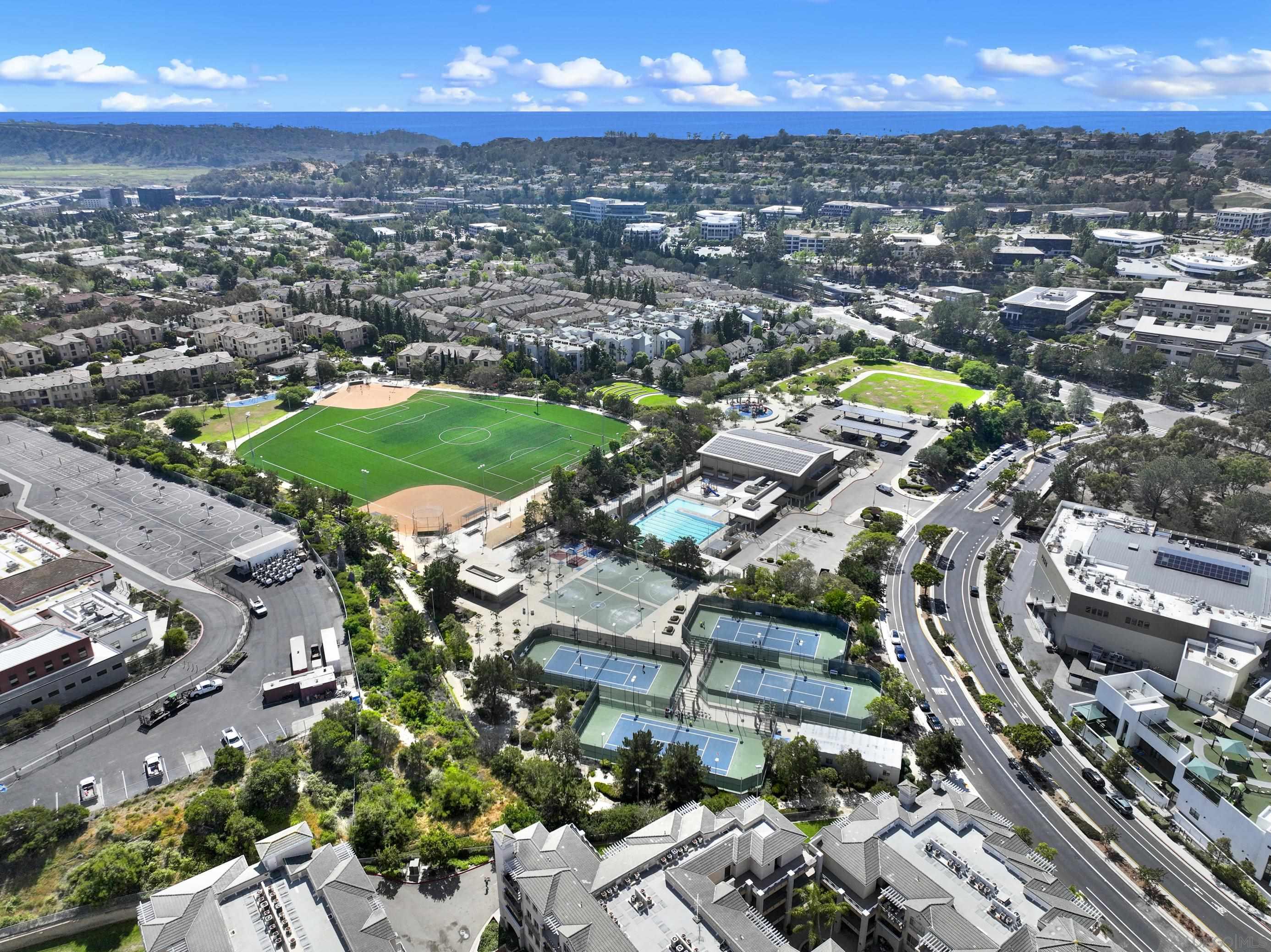 Detail Gallery Image 23 of 25 For 12523  El Camino Real  a,  San Diego,  CA 92130 - 3 Beds | 3 Baths