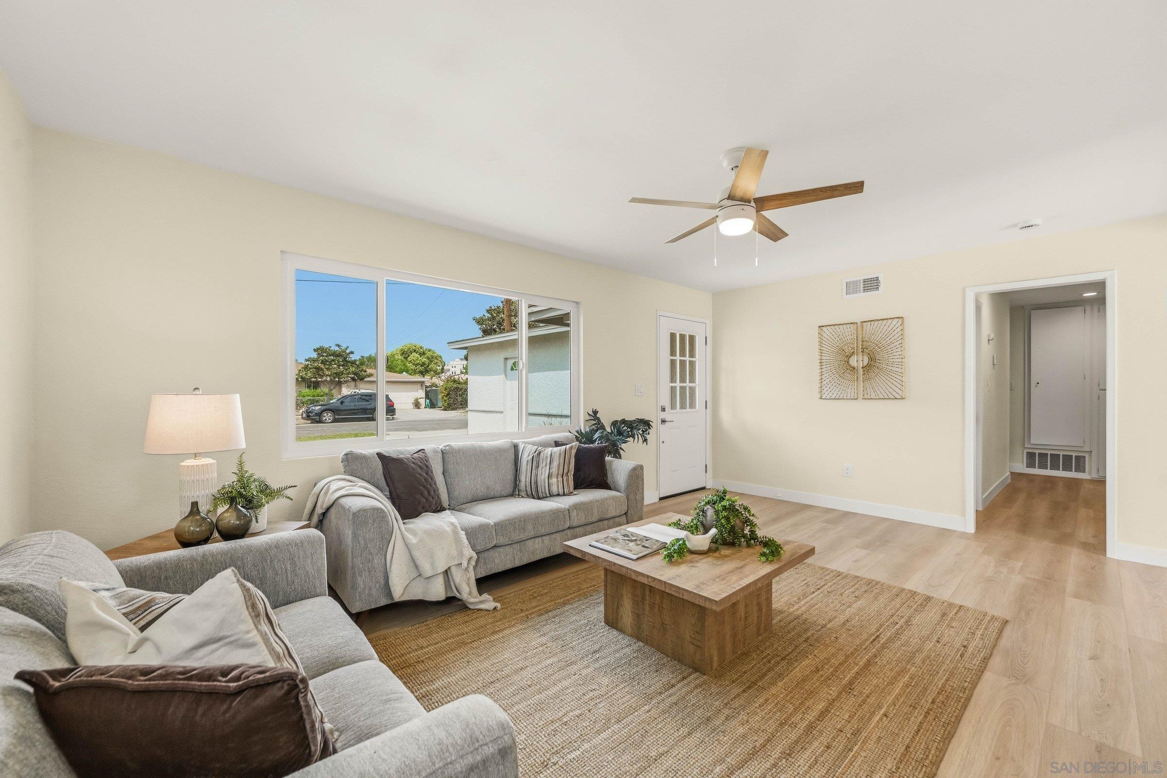 Detail Gallery Image 10 of 45 For 3263  Roberta Ln, Oceanside,  CA 92054 - 4 Beds | 2 Baths