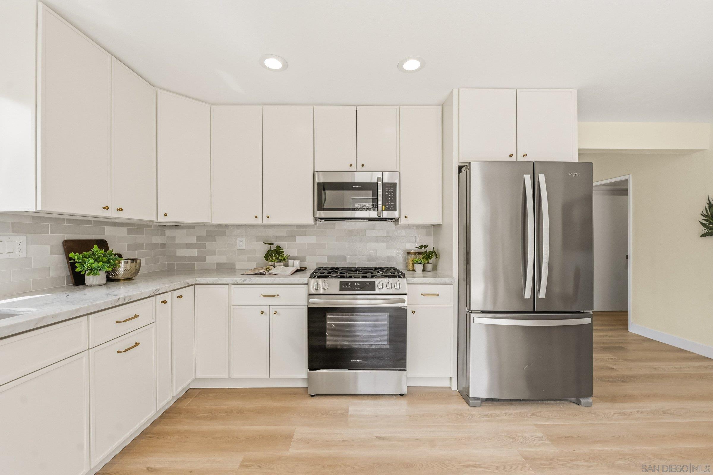 Detail Gallery Image 21 of 45 For 3263  Roberta Ln, Oceanside,  CA 92054 - 4 Beds | 2 Baths