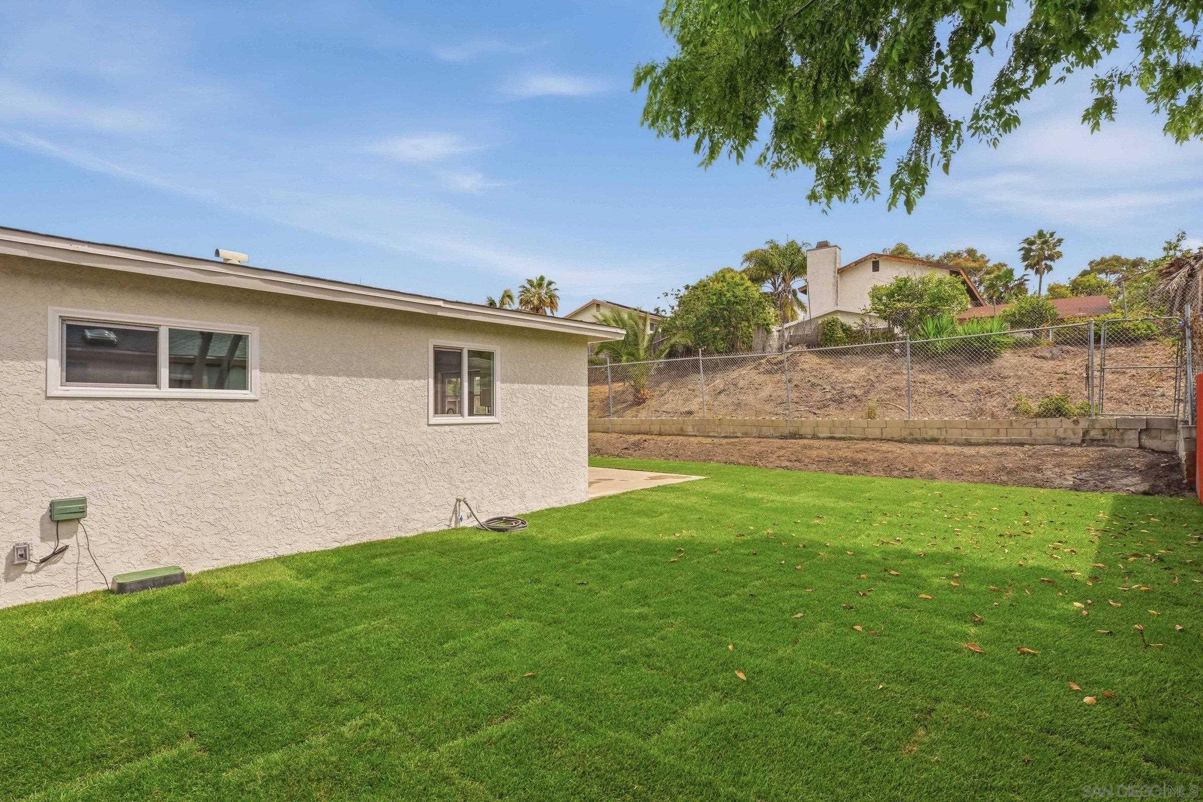 Detail Gallery Image 36 of 45 For 3263  Roberta Ln, Oceanside,  CA 92054 - 4 Beds | 2 Baths