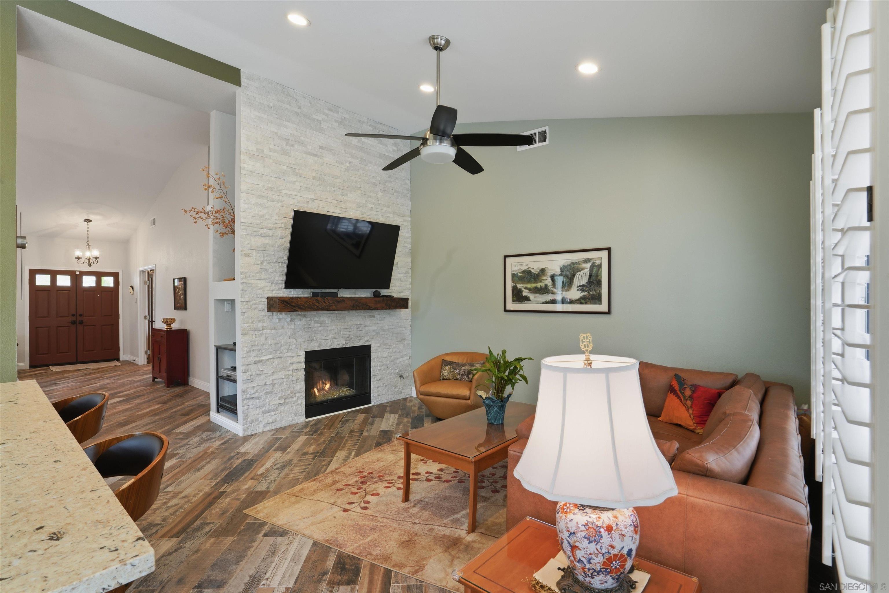 Detail Gallery Image 13 of 39 For 397  Moonstone Bay, Oceanside,  CA 92057 - 4 Beds | 2 Baths