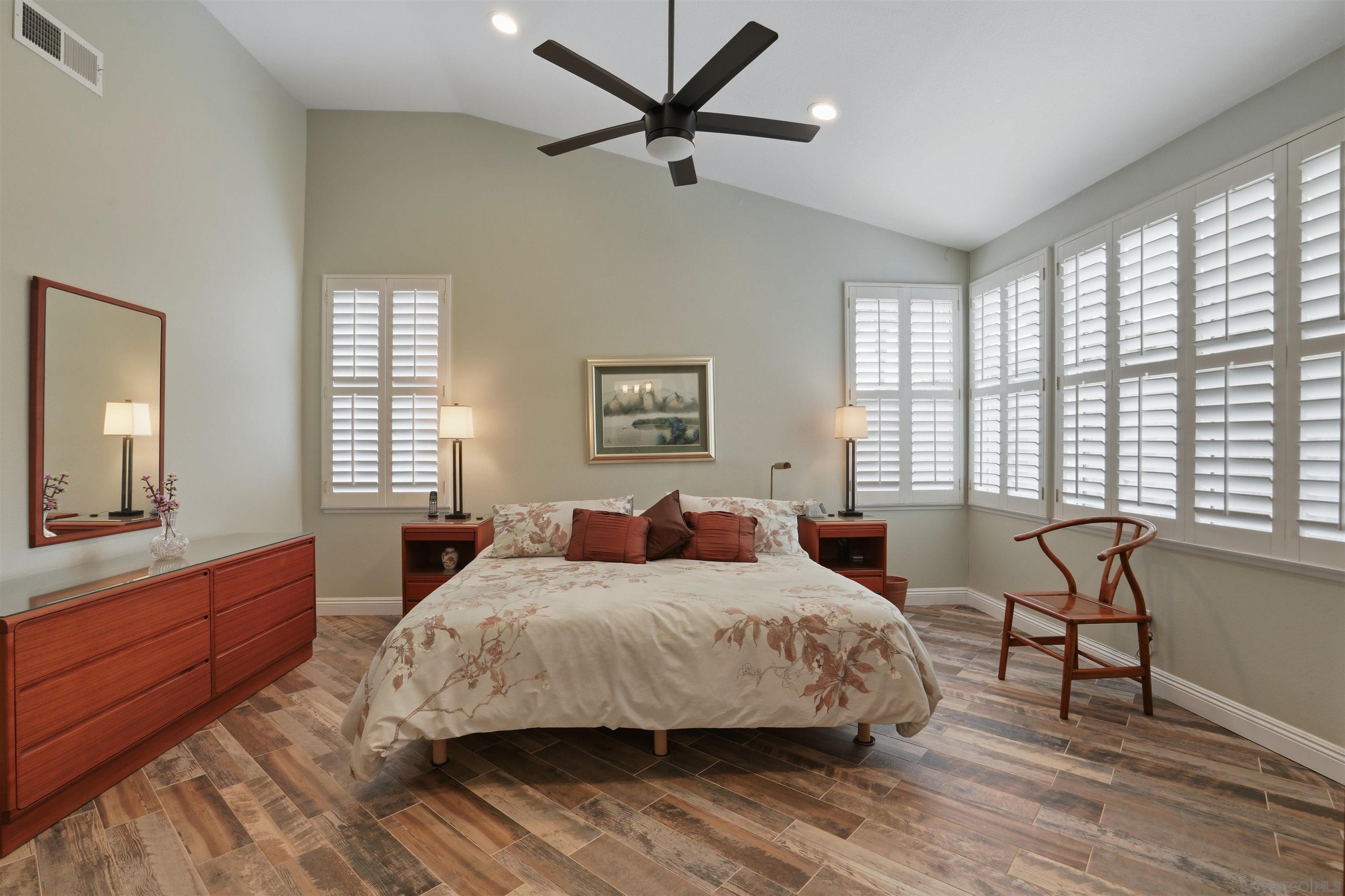 Detail Gallery Image 16 of 39 For 397  Moonstone Bay, Oceanside,  CA 92057 - 4 Beds | 2 Baths