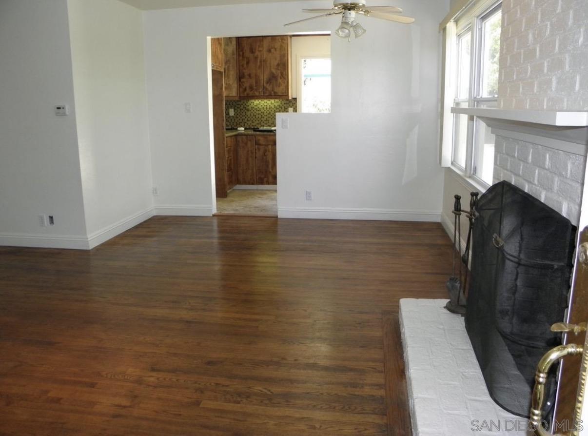 Detail Gallery Image 8 of 13 For 415 S Weitzel St, Oceanside,  CA 92054 - 2 Beds | 1 Baths