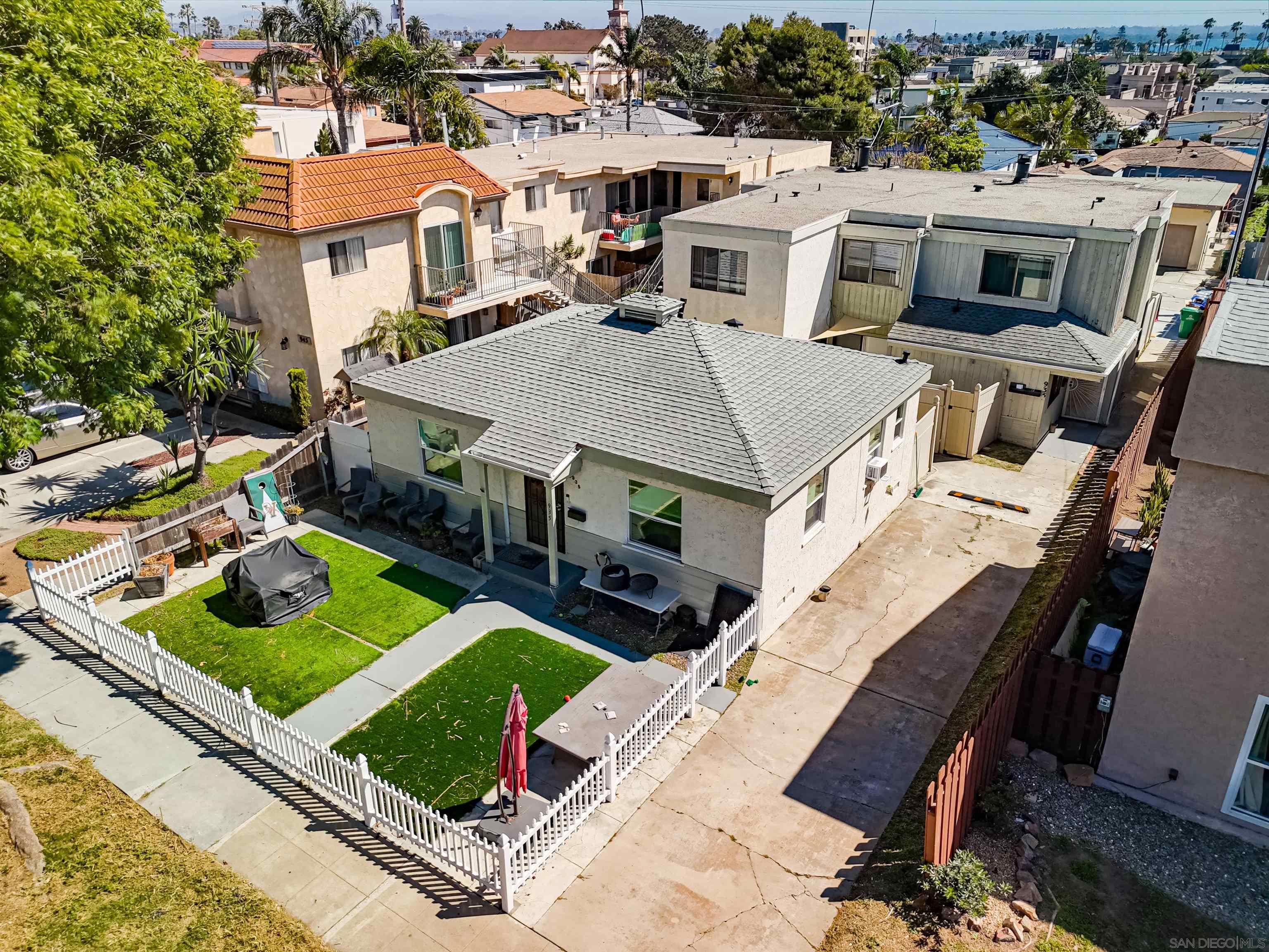 Detail Gallery Image 1 of 6 For Chalcedony Street, San Diego,  CA 92109 - – Beds | – Baths