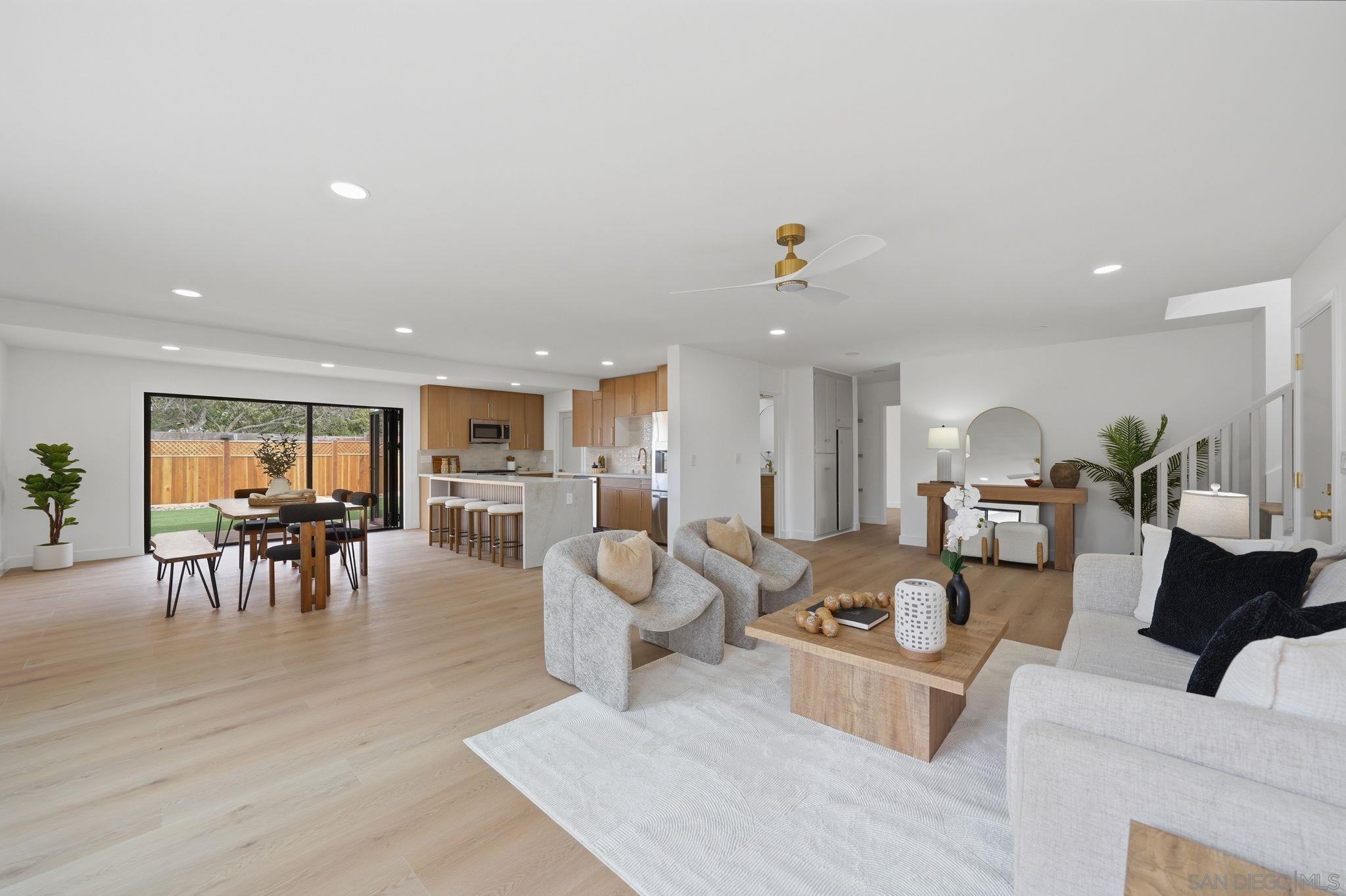 Detail Gallery Image 14 of 42 For 5135  New Haven, San Diego,  CA 92117 - 6 Beds | 5 Baths