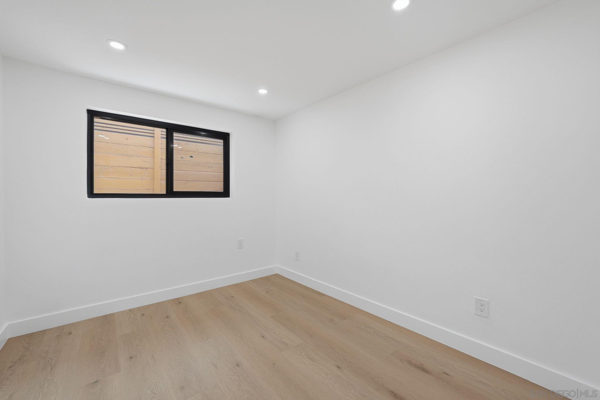 Detail Gallery Image 20 of 42 For 5135  New Haven, San Diego,  CA 92117 - 6 Beds | 5 Baths