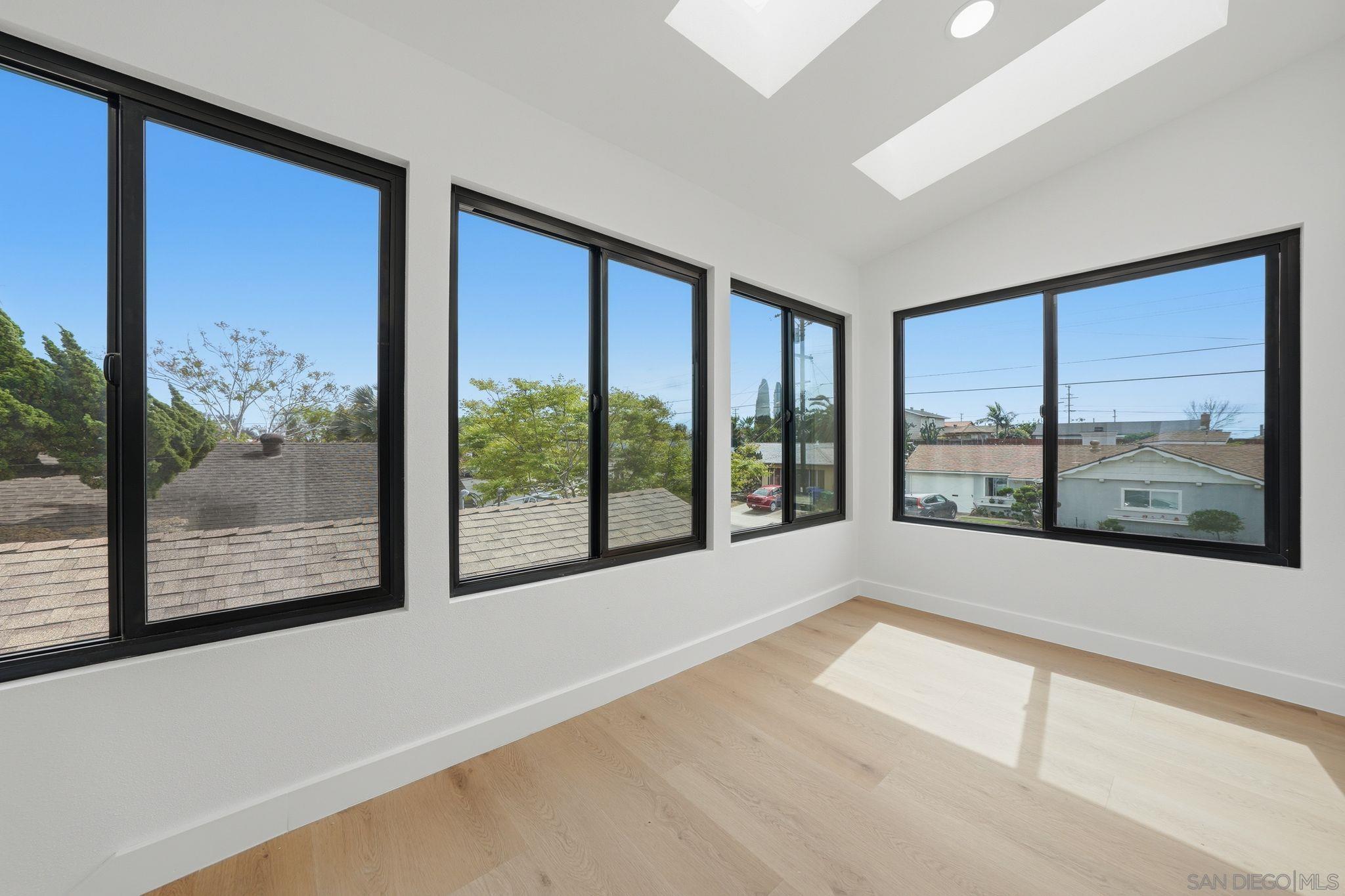 Detail Gallery Image 23 of 42 For 5135  New Haven, San Diego,  CA 92117 - 6 Beds | 5 Baths