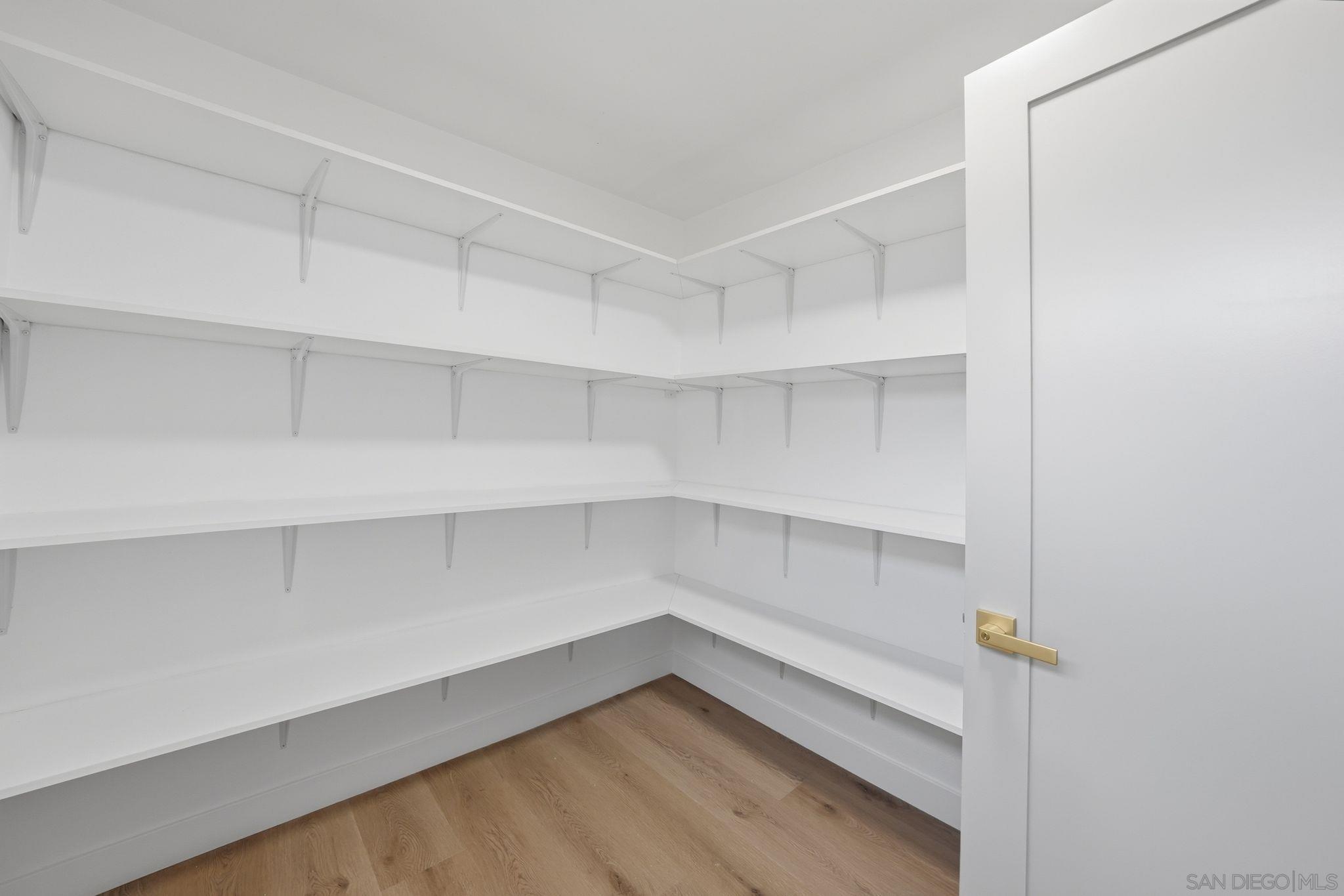 Detail Gallery Image 28 of 42 For 5135  New Haven, San Diego,  CA 92117 - 6 Beds | 5 Baths