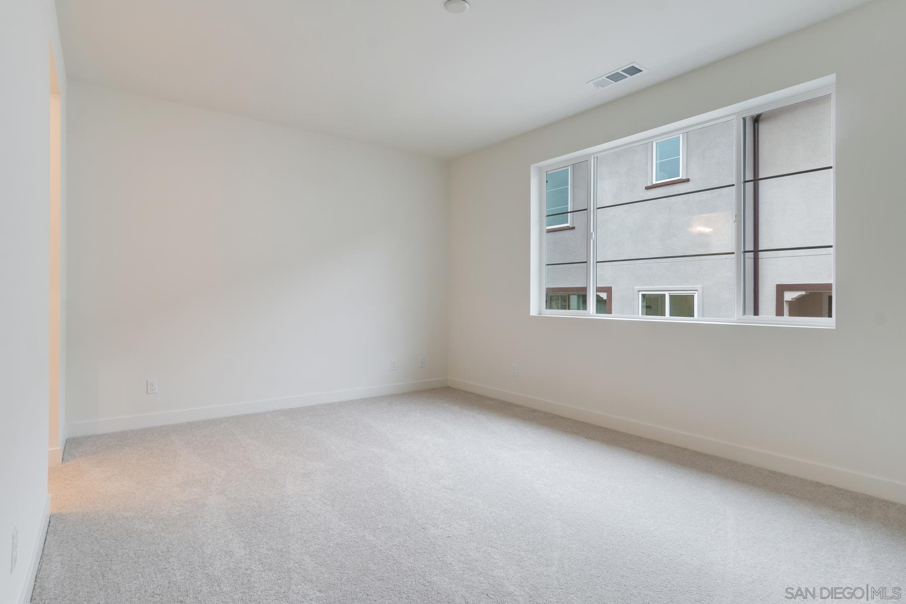 Detail Gallery Image 13 of 16 For 12821  Encantadora Lot 40  #UNIT 440,  San Diego,  CA 92129 - 3 Beds | 3/1 Baths