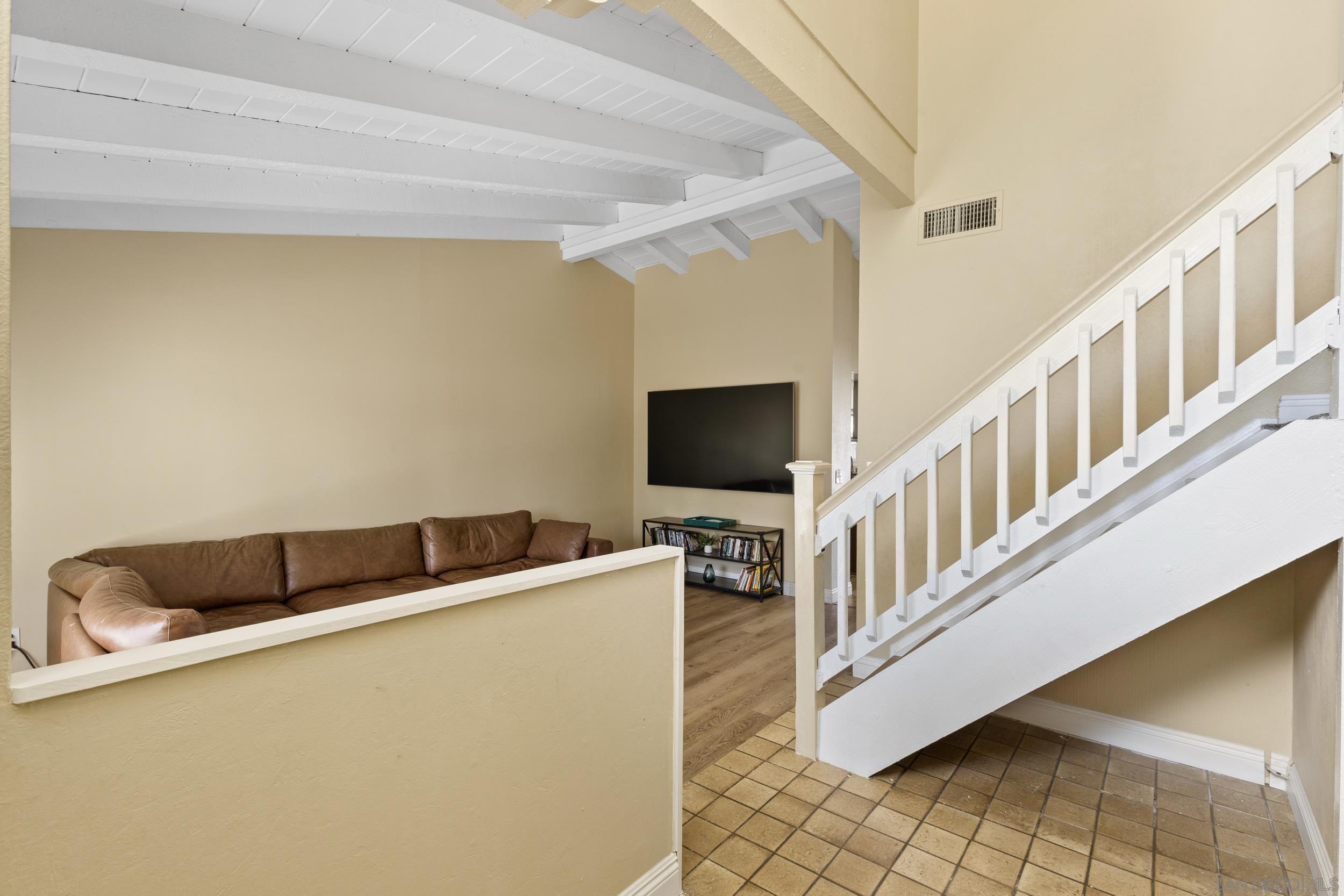 Detail Gallery Image 13 of 41 For 5346  Mount Alifan, San Diego,  CA 92111 - 3 Beds | 2 Baths