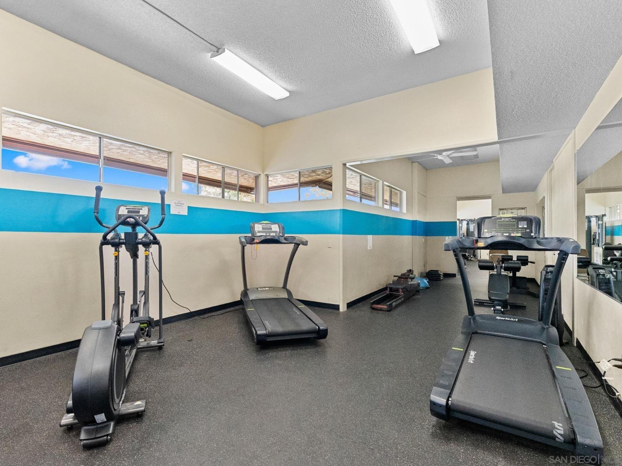 Detail Gallery Image 34 of 41 For 5346  Mount Alifan, San Diego,  CA 92111 - 3 Beds | 2 Baths