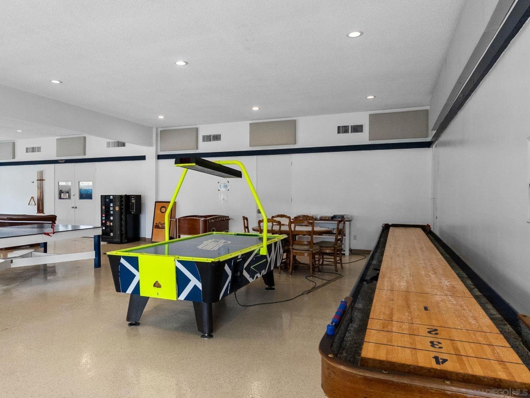 Detail Gallery Image 40 of 41 For 5346  Mount Alifan, San Diego,  CA 92111 - 3 Beds | 2 Baths