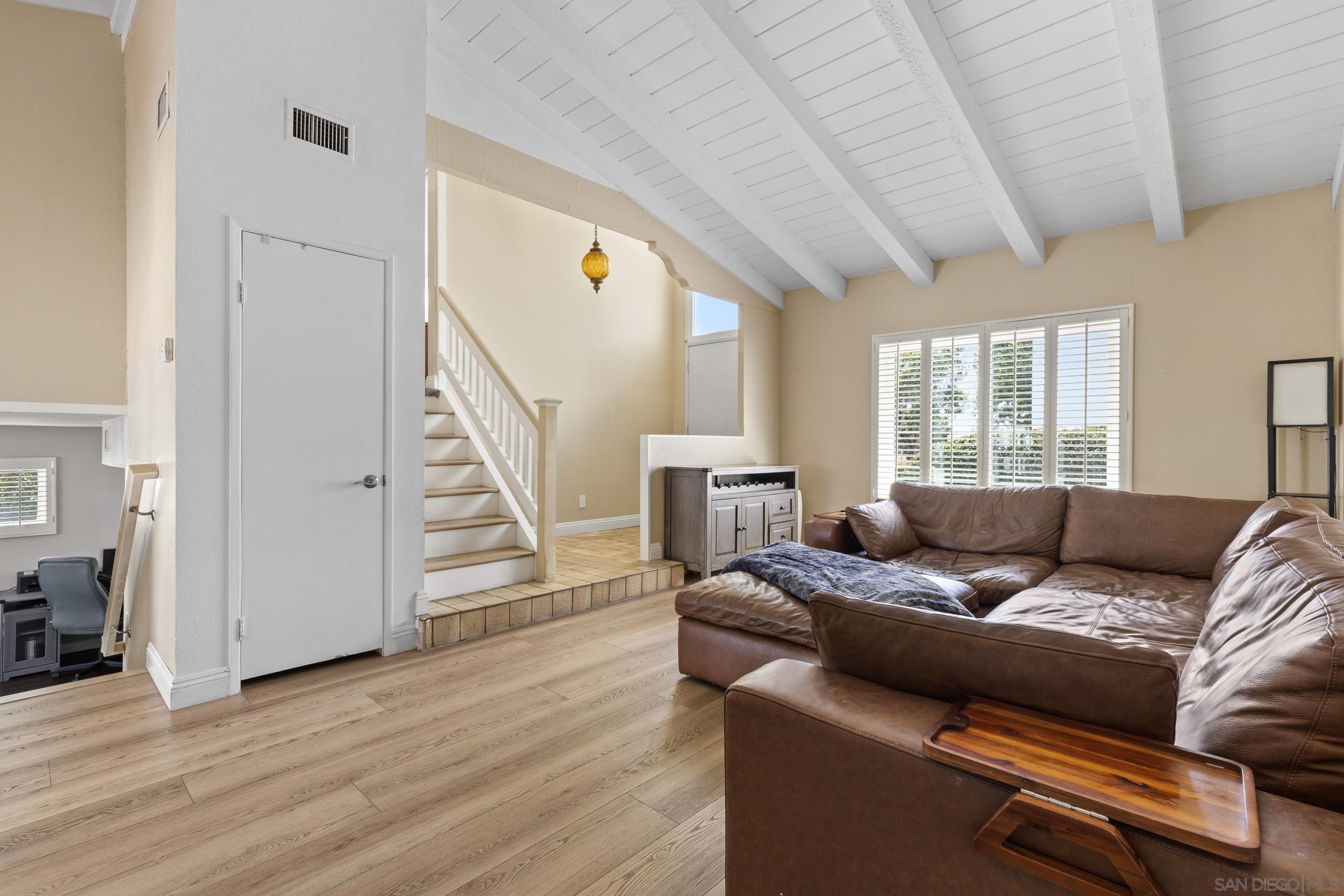 Detail Gallery Image 5 of 41 For 5346  Mount Alifan, San Diego,  CA 92111 - 3 Beds | 2 Baths