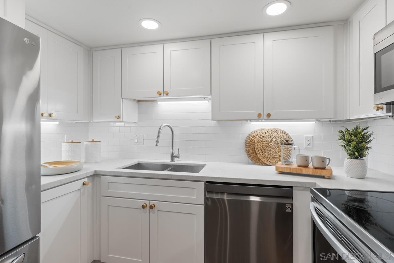 Detail Gallery Image 19 of 67 For 909  Sutter St  #105,  San Diego,  CA 92103 - 2 Beds | 2 Baths