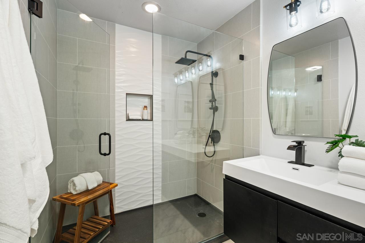 Detail Gallery Image 34 of 67 For 909  Sutter St  #105,  San Diego,  CA 92103 - 2 Beds | 2 Baths
