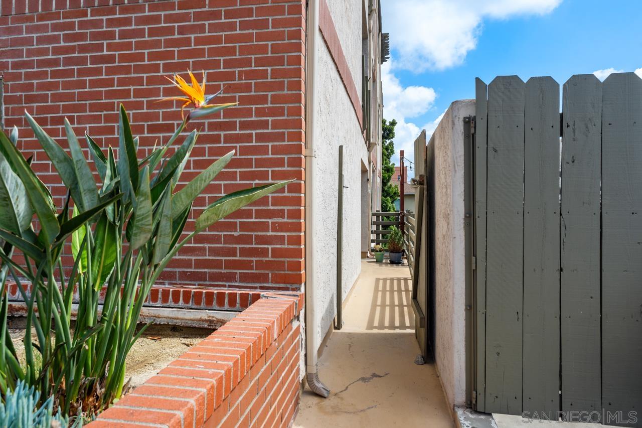 Detail Gallery Image 48 of 67 For 909  Sutter St  #105,  San Diego,  CA 92103 - 2 Beds | 2 Baths