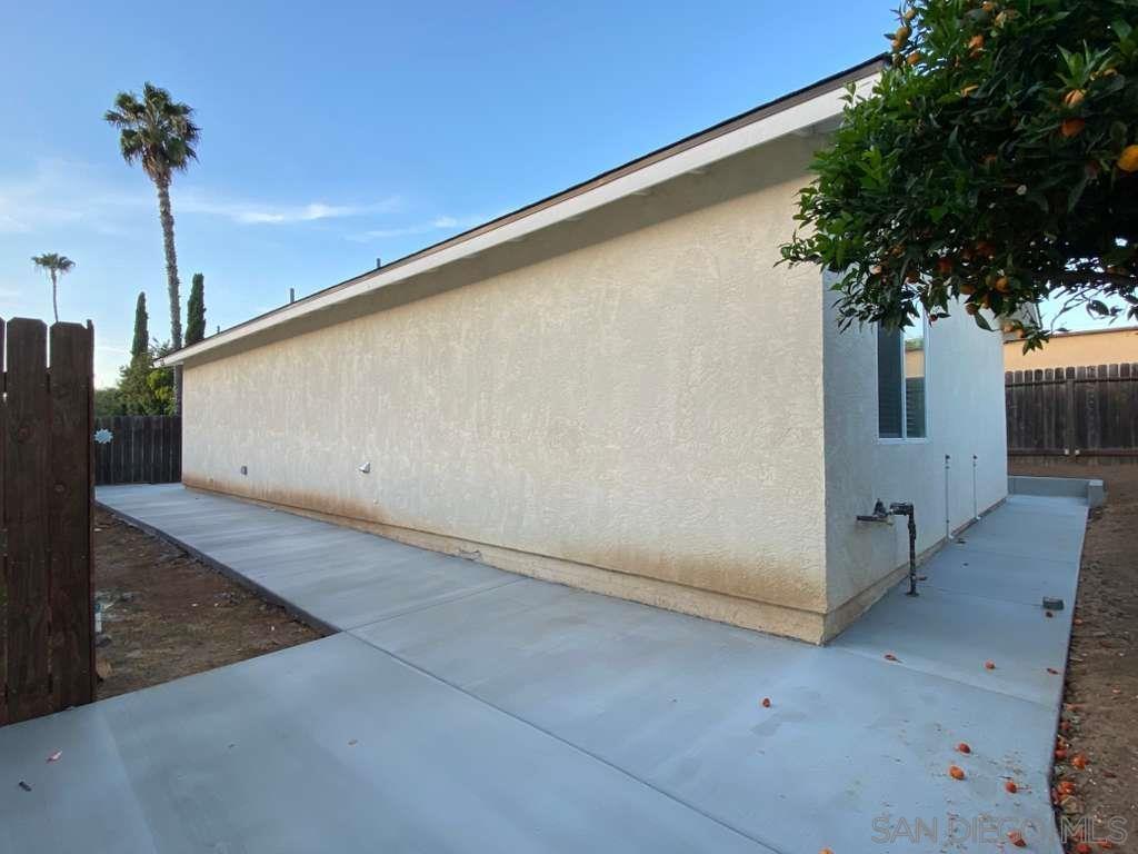 Detail Gallery Image 3 of 24 For 636   Aster St, Escondido,  CA 92027 - 3 Beds | 2 Baths