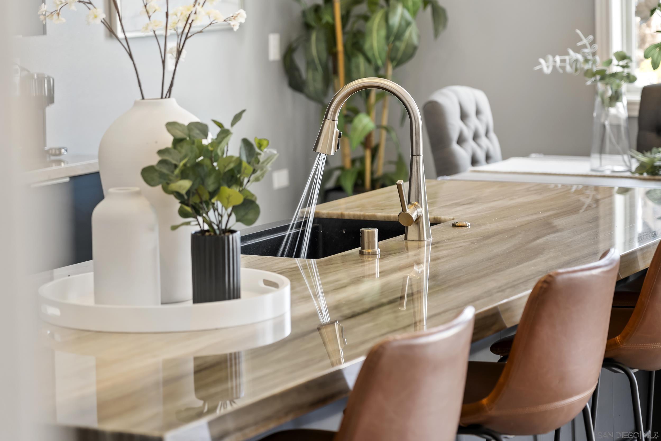 Detail Gallery Image 16 of 62 For 11753  Big Canyon Ln, San Diego,  CA 92131 - 5 Beds | 4/1 Baths