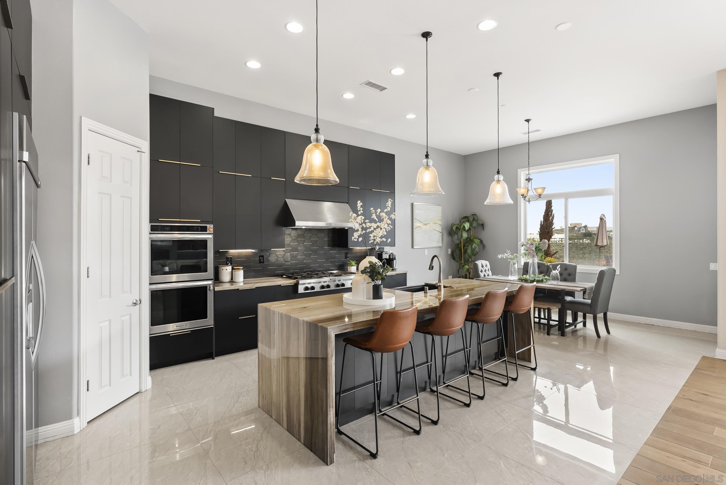 Detail Gallery Image 17 of 62 For 11753  Big Canyon Ln, San Diego,  CA 92131 - 5 Beds | 4/1 Baths