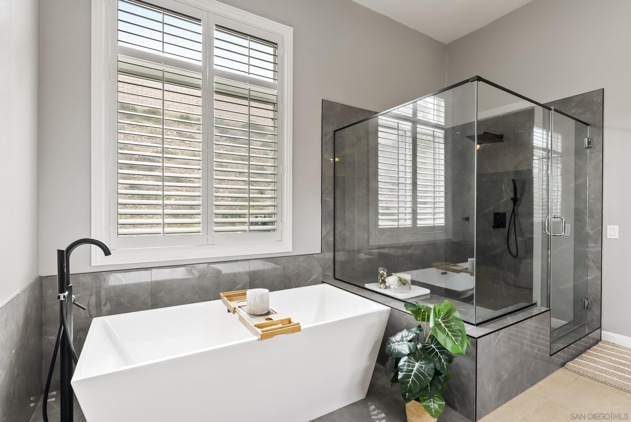 Detail Gallery Image 30 of 62 For 11753  Big Canyon Ln, San Diego,  CA 92131 - 5 Beds | 4/1 Baths