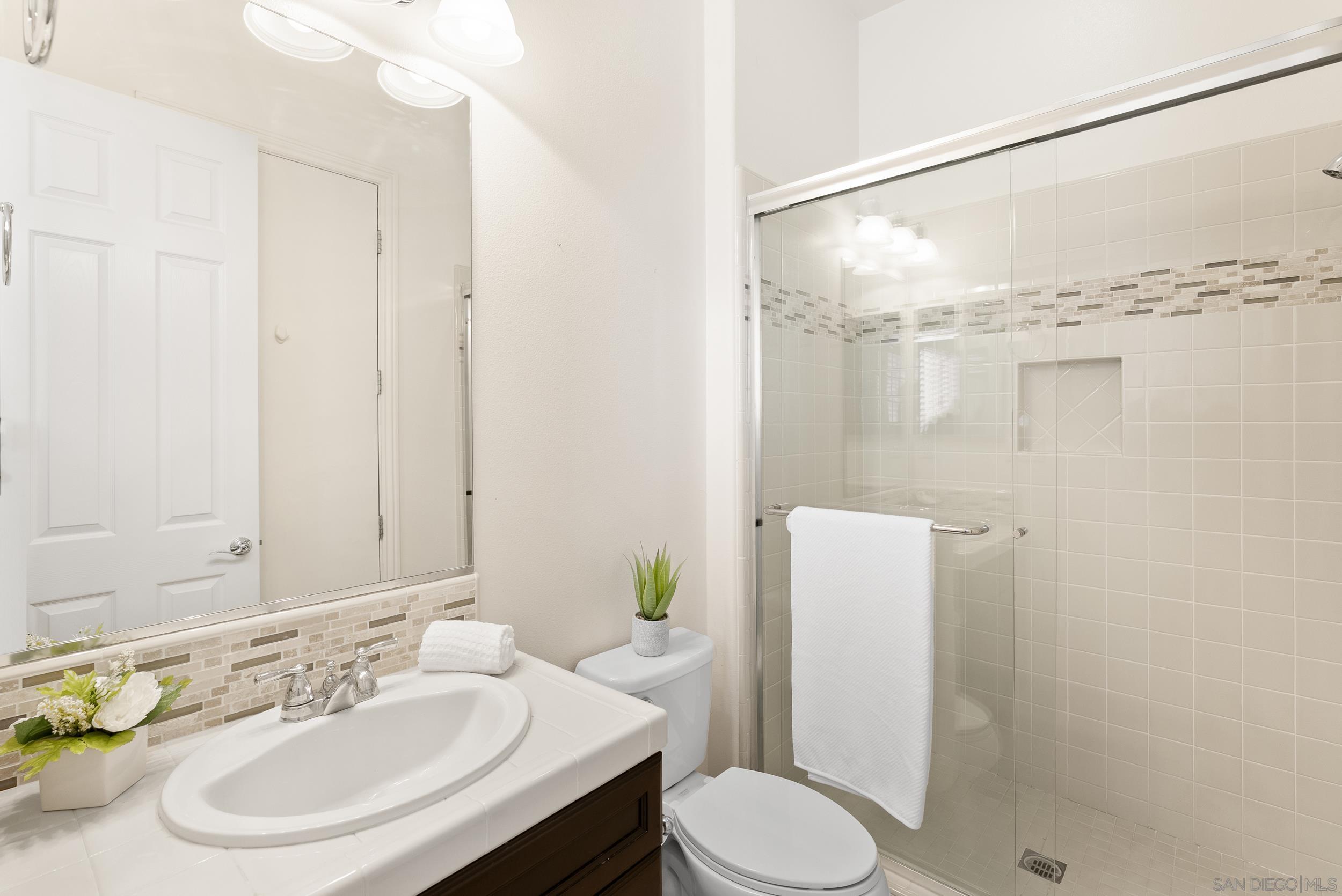 Detail Gallery Image 38 of 62 For 11753  Big Canyon Ln, San Diego,  CA 92131 - 5 Beds | 4/1 Baths