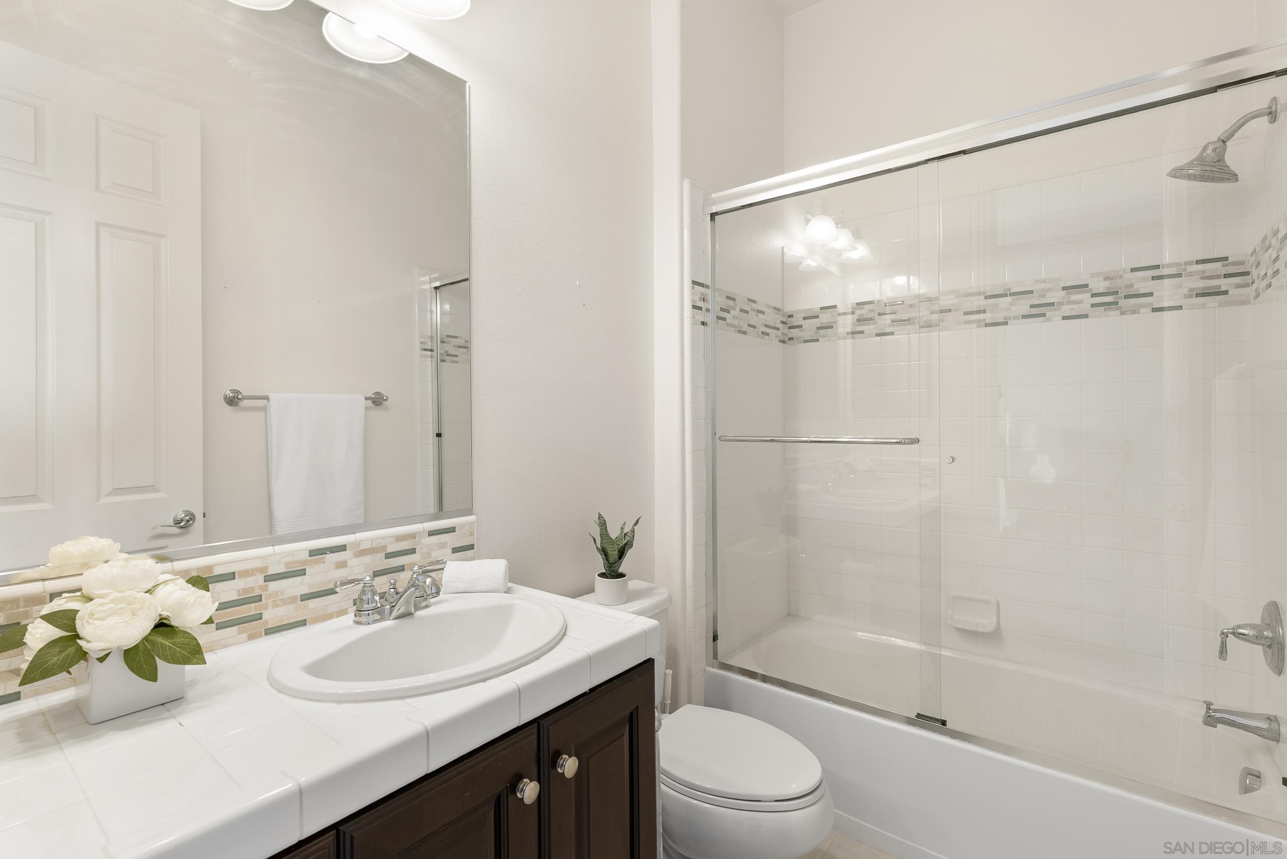 Detail Gallery Image 40 of 62 For 11753  Big Canyon Ln, San Diego,  CA 92131 - 5 Beds | 4/1 Baths