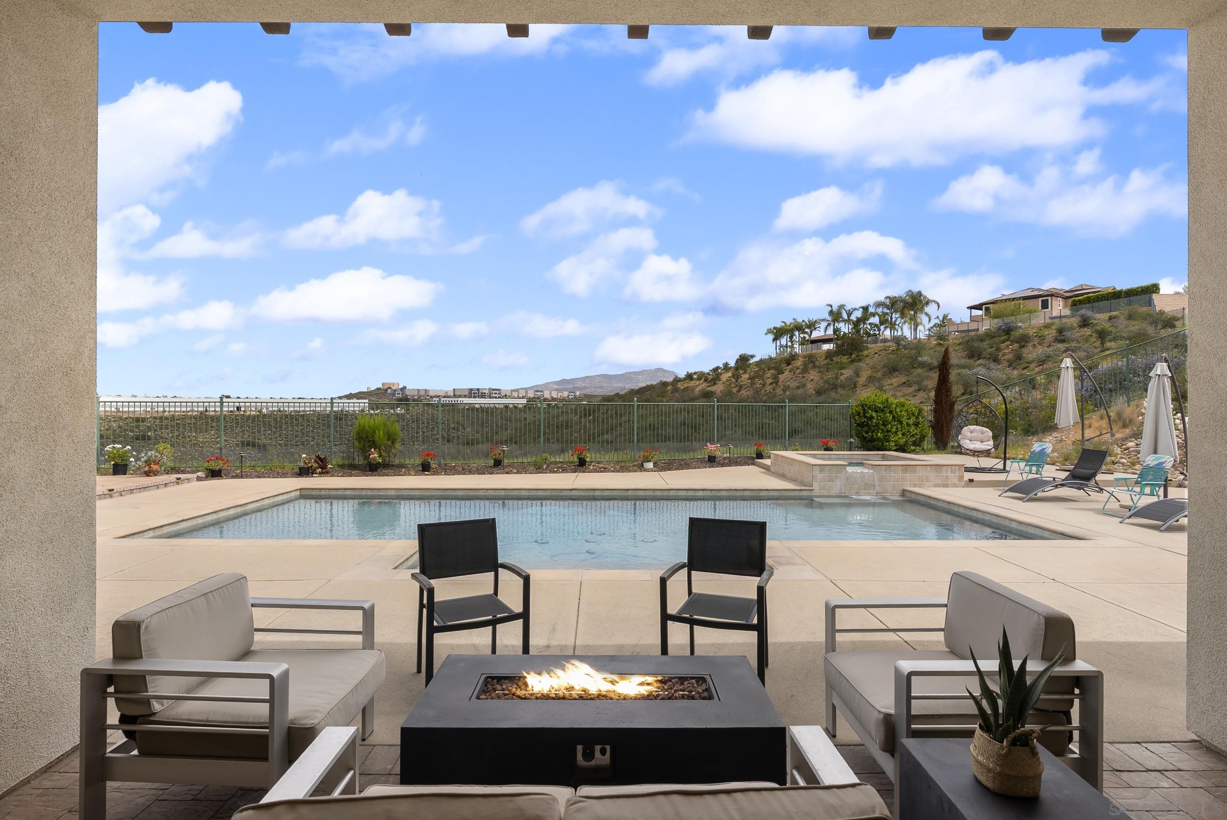 Detail Gallery Image 44 of 62 For 11753  Big Canyon Ln, San Diego,  CA 92131 - 5 Beds | 4/1 Baths