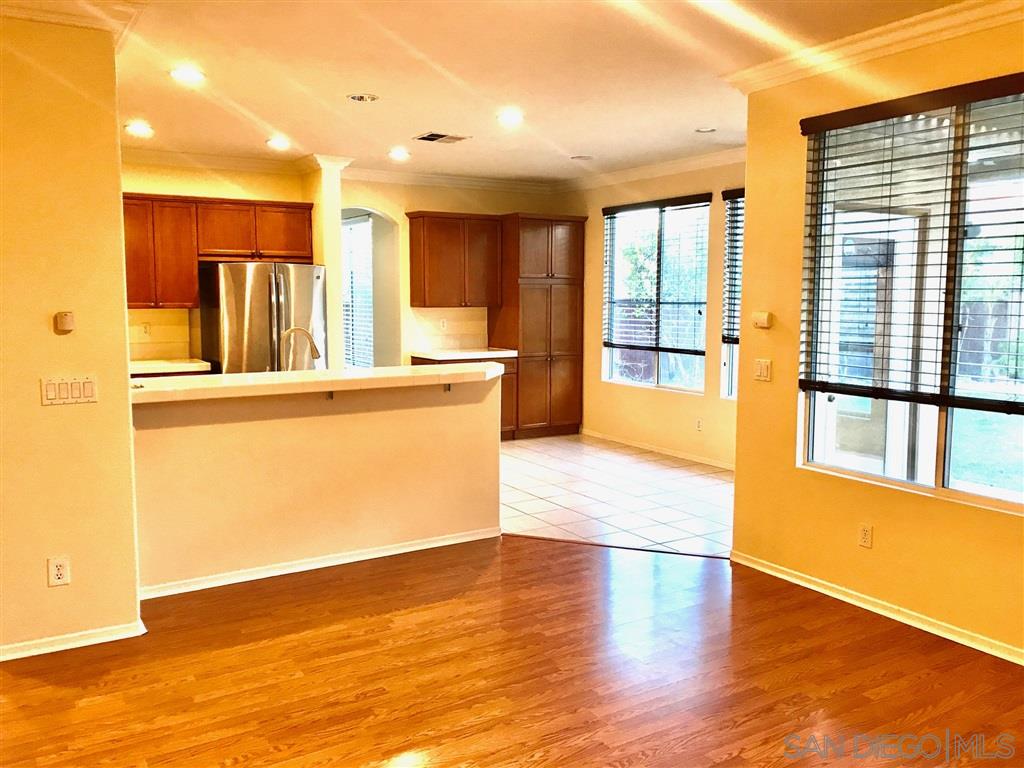 Detail Gallery Image 2 of 12 For 12673  via Las Lenas, San Diego,  CA 92129 - 4 Beds | 3 Baths