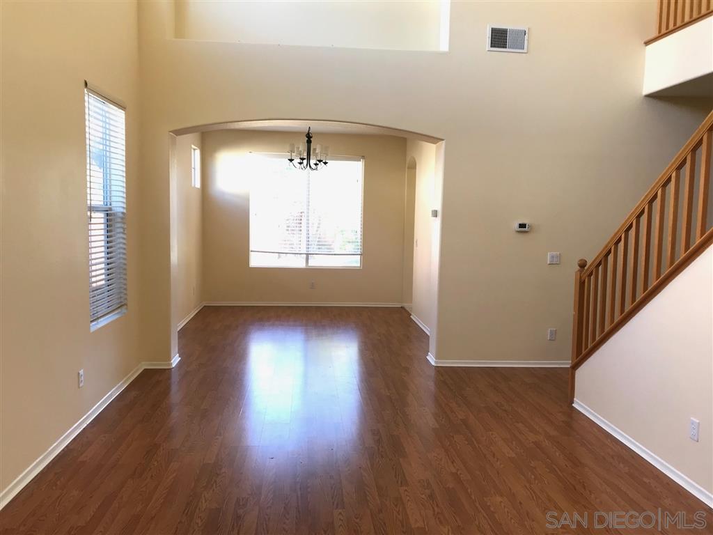 Detail Gallery Image 8 of 12 For 12673  via Las Lenas, San Diego,  CA 92129 - 4 Beds | 3 Baths