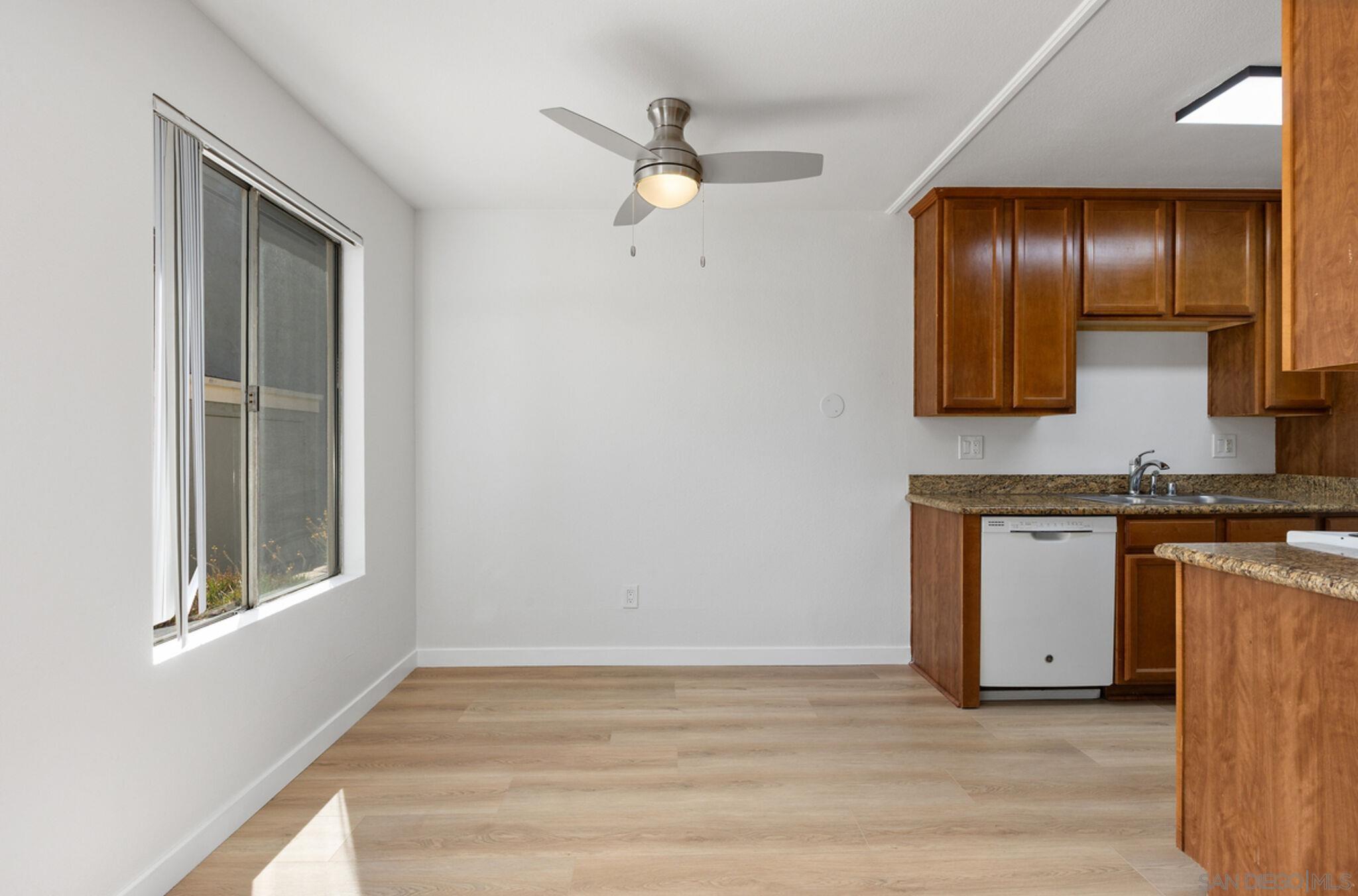 Detail Gallery Image 6 of 26 For 1240 N Broadway  #54,  Escondido,  CA 92026 - 2 Beds | 1/1 Baths