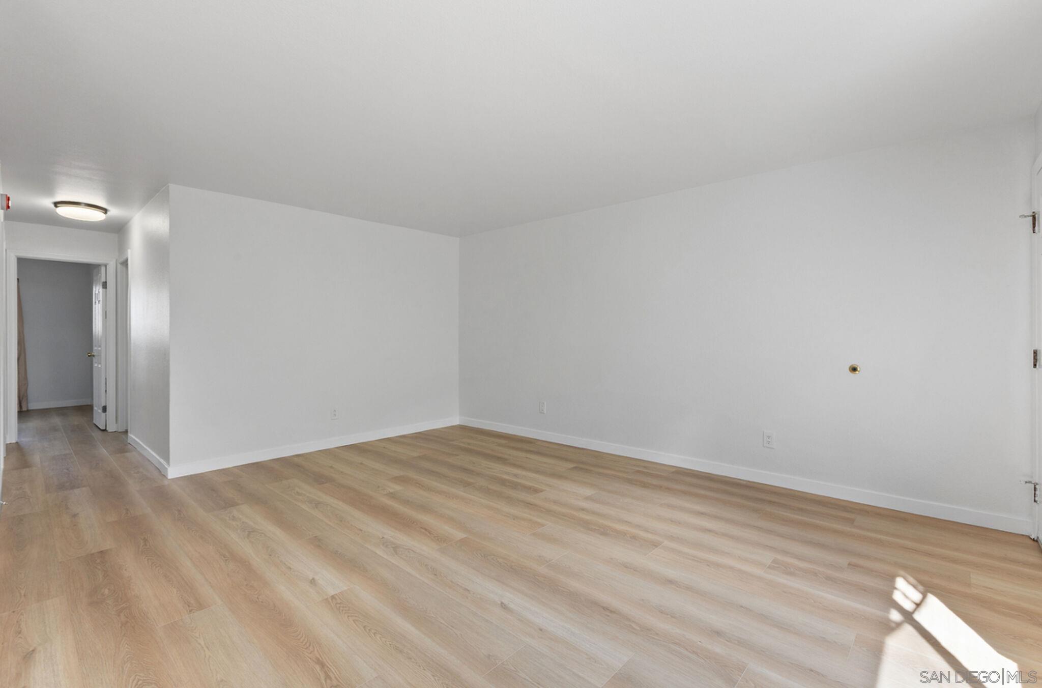 Detail Gallery Image 8 of 26 For 1240 N Broadway  #54,  Escondido,  CA 92026 - 2 Beds | 1/1 Baths