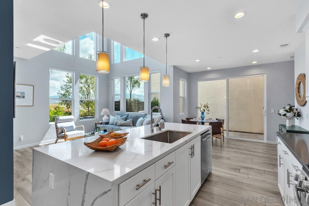 Detail Gallery Image 12 of 46 For 2344  Element Way, Chula Vista,  CA 91915 - 4 Beds | 3/1 Baths