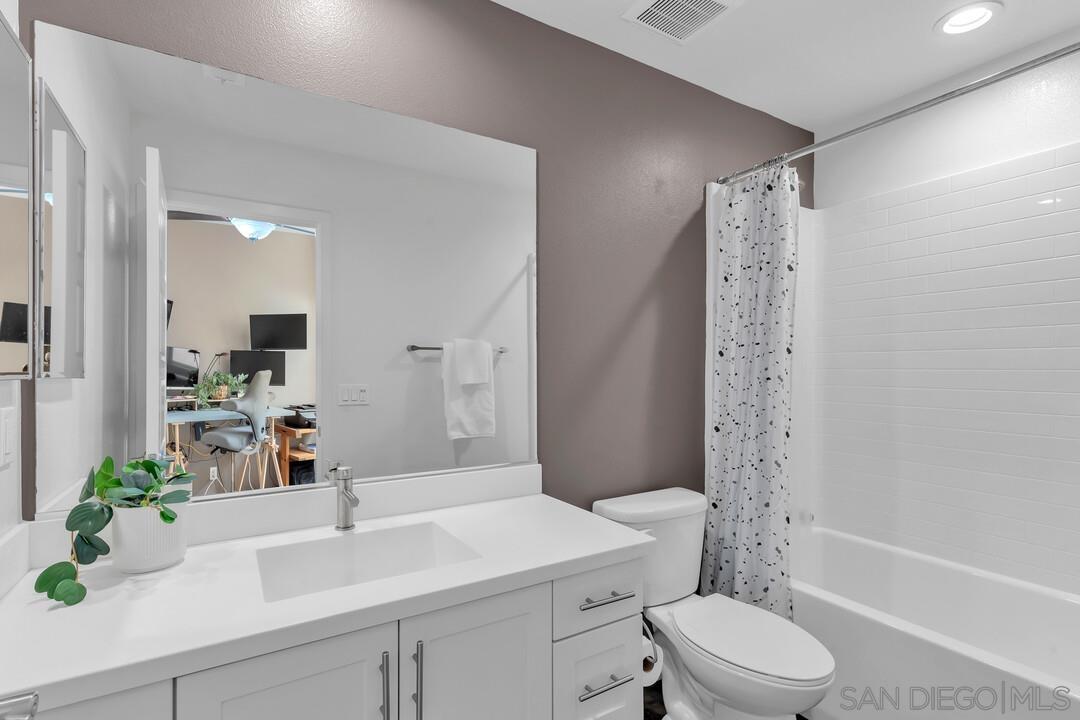 Detail Gallery Image 22 of 46 For 2344  Element Way, Chula Vista,  CA 91915 - 4 Beds | 3/1 Baths