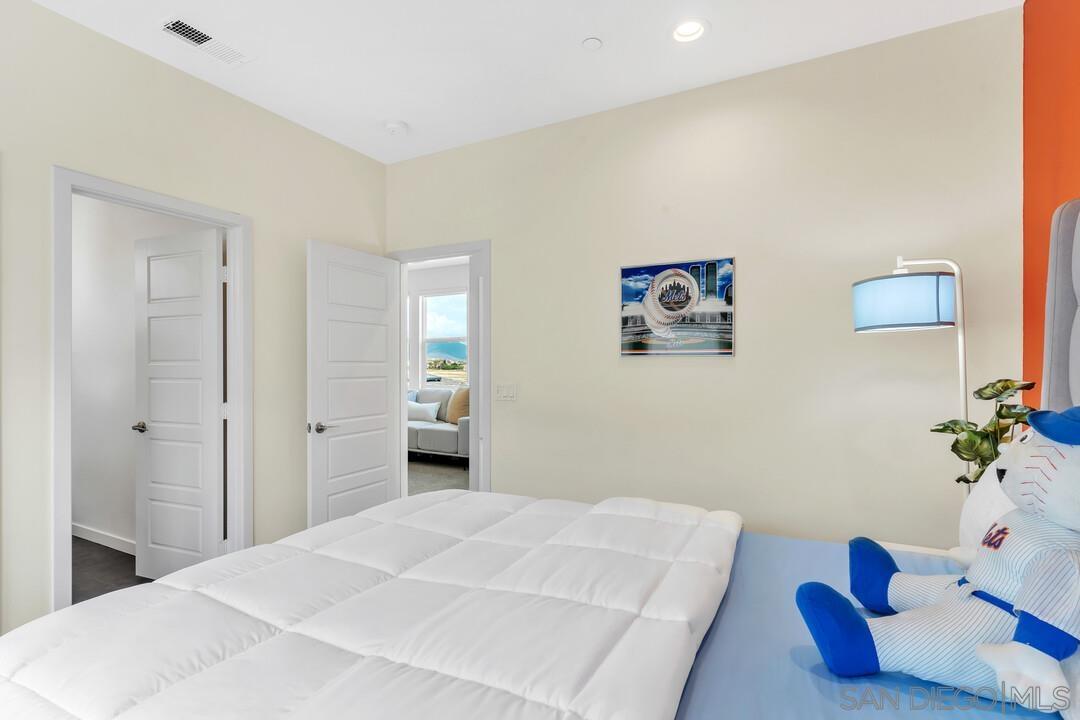 Detail Gallery Image 33 of 46 For 2344  Element Way, Chula Vista,  CA 91915 - 4 Beds | 3/1 Baths