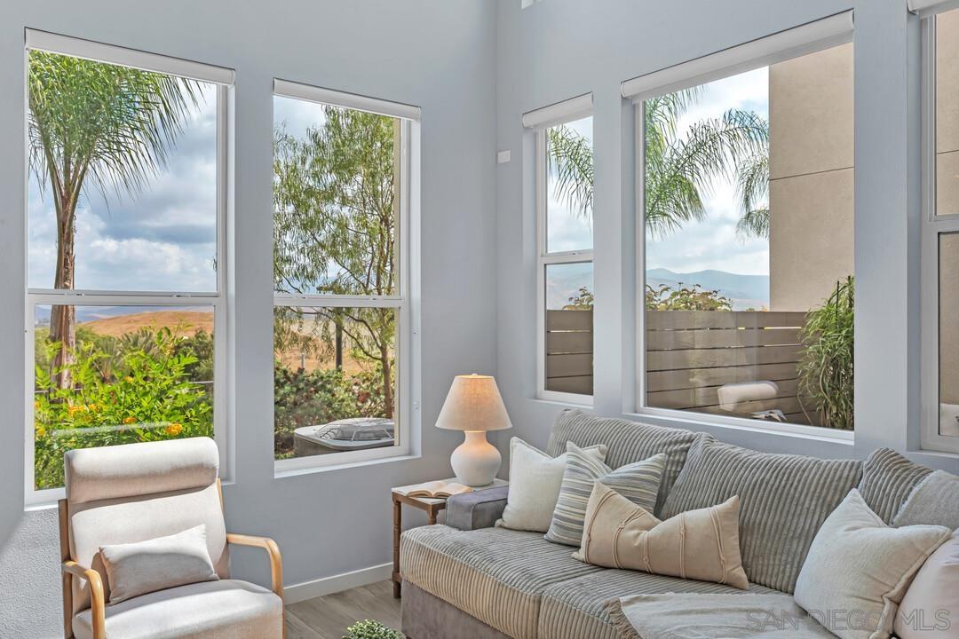 Detail Gallery Image 7 of 46 For 2344  Element Way, Chula Vista,  CA 91915 - 4 Beds | 3/1 Baths