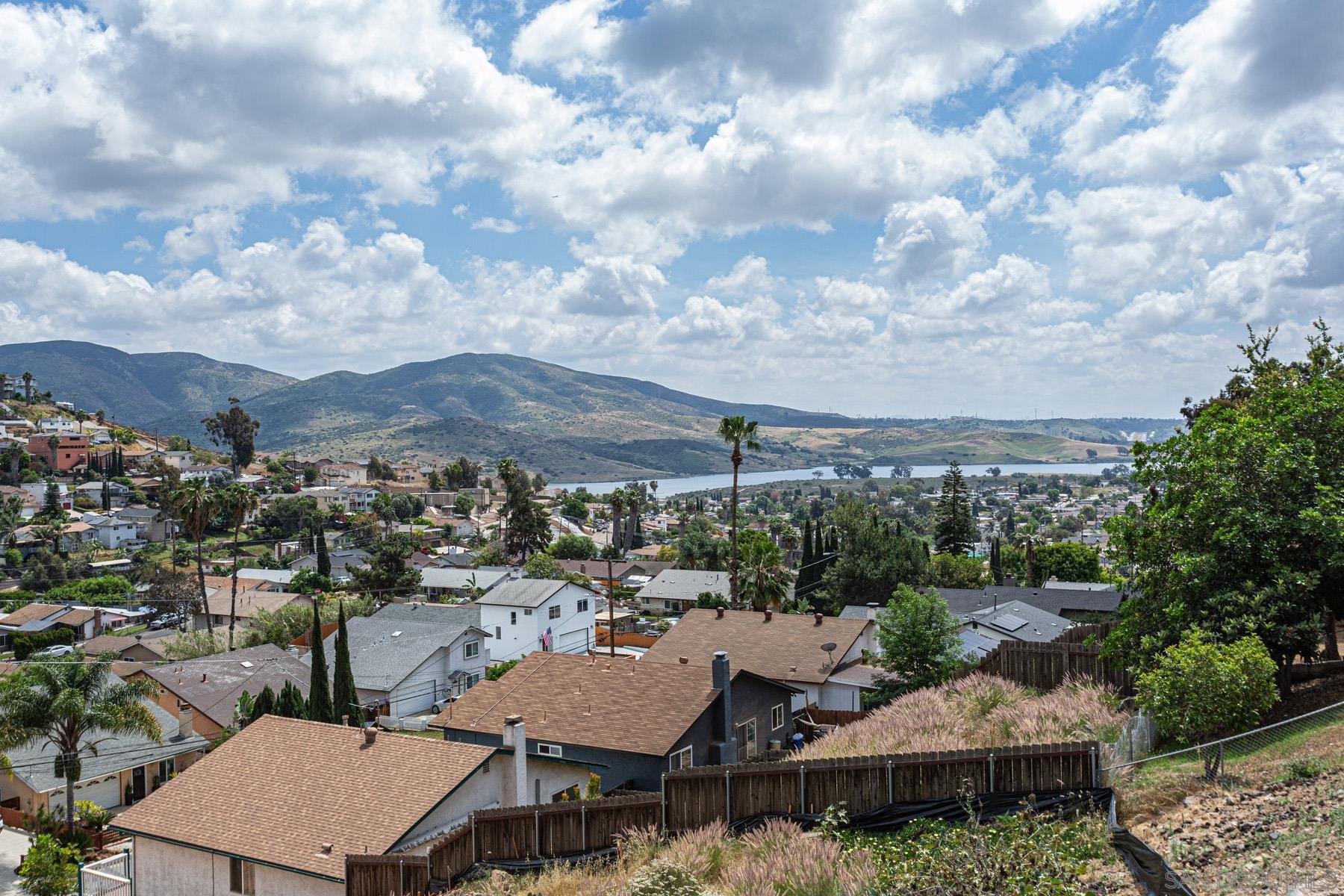 Detail Gallery Image 30 of 37 For 1307  Buena Vista, Spring Valley,  CA 91977 - 4 Beds | 2 Baths