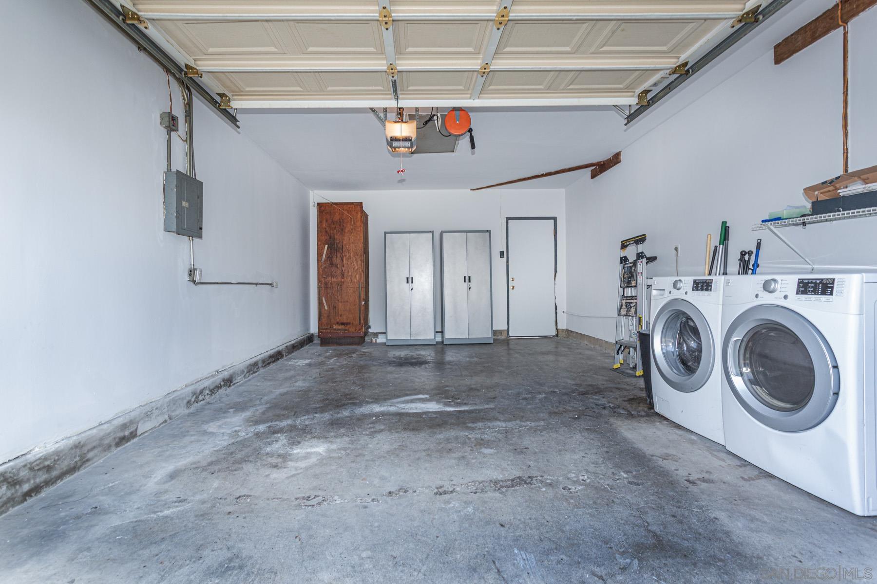 Detail Gallery Image 35 of 37 For 1307  Buena Vista, Spring Valley,  CA 91977 - 4 Beds | 2 Baths