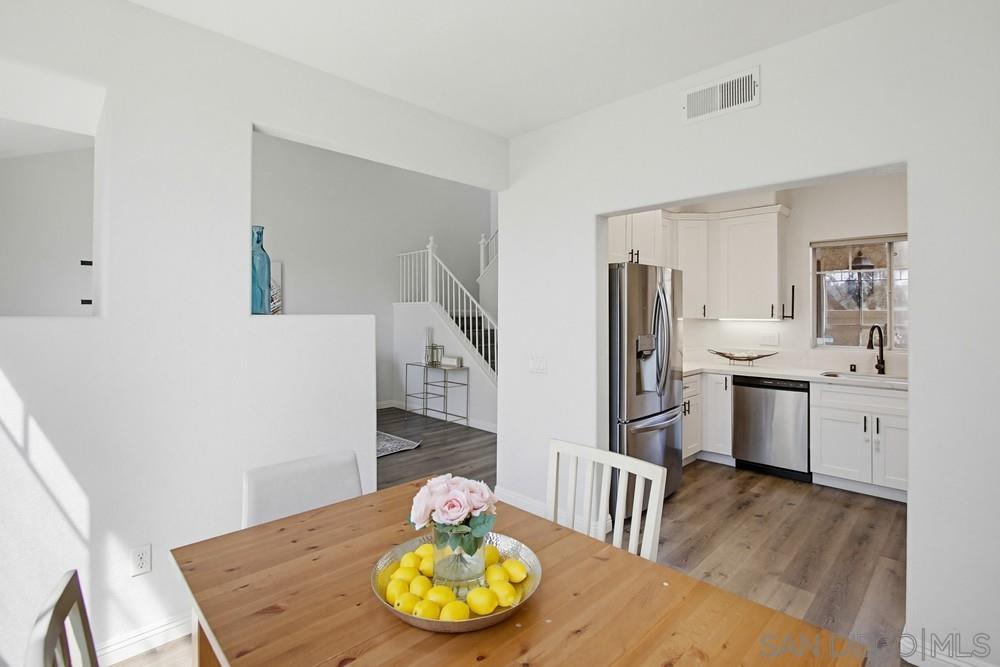 Detail Gallery Image 14 of 46 For 12466  Ruette Alliante, San Diego,  CA 92130 - 2 Beds | 2/1 Baths