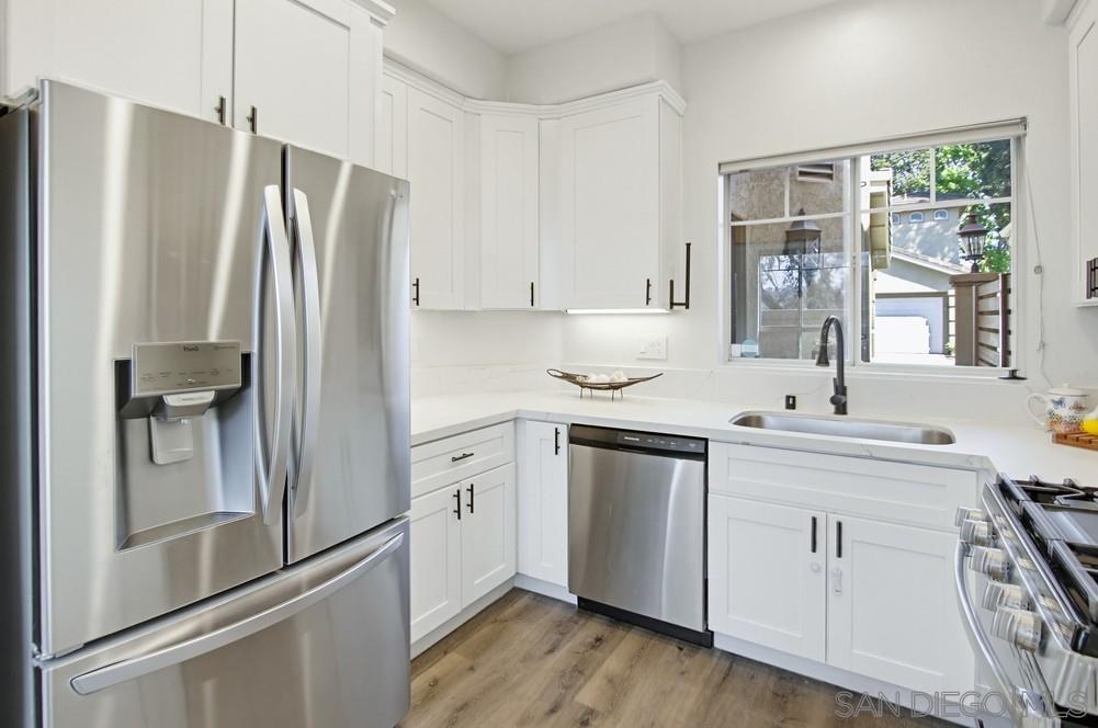 Detail Gallery Image 16 of 46 For 12466  Ruette Alliante, San Diego,  CA 92130 - 2 Beds | 2/1 Baths