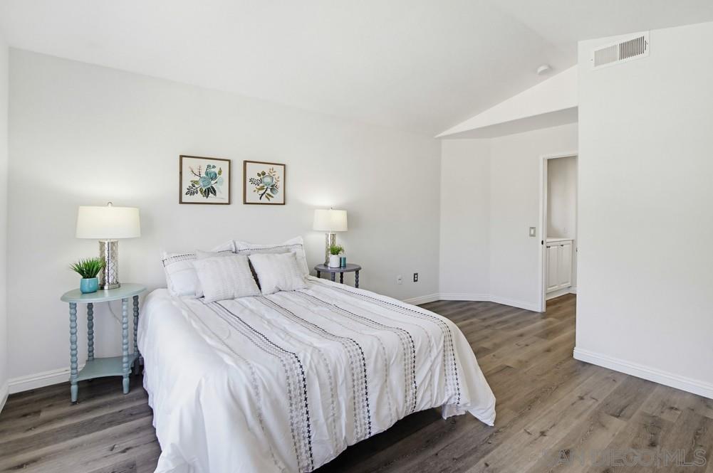 Detail Gallery Image 28 of 46 For 12466  Ruette Alliante, San Diego,  CA 92130 - 2 Beds | 2/1 Baths