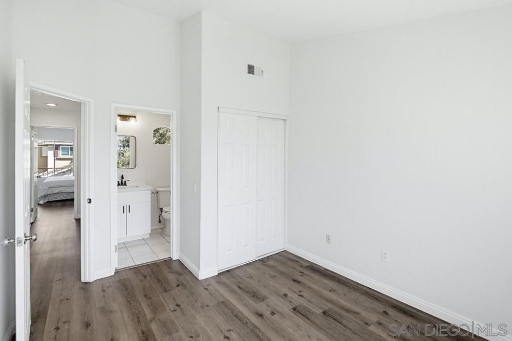 Detail Gallery Image 38 of 46 For 12466  Ruette Alliante, San Diego,  CA 92130 - 2 Beds | 2/1 Baths