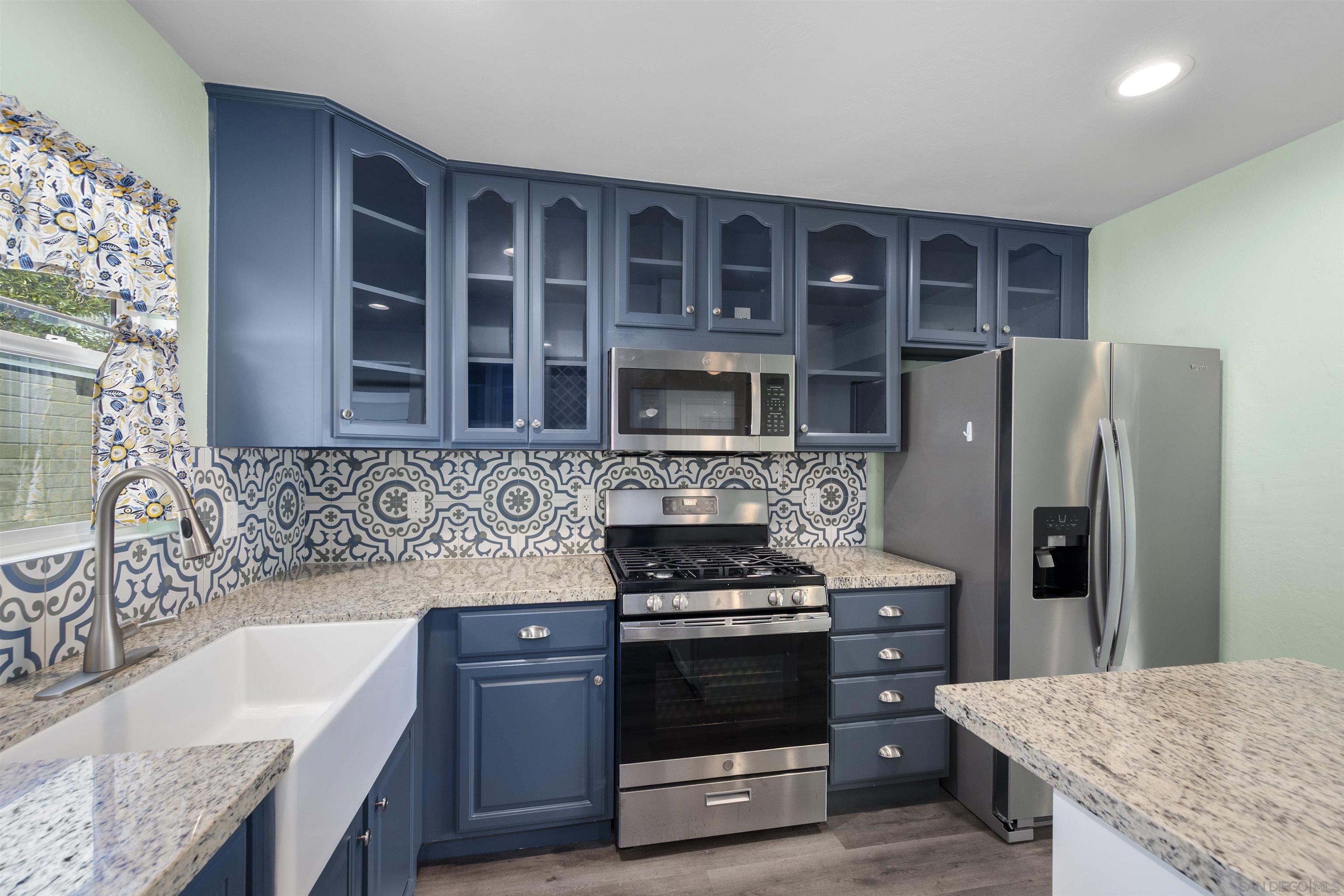 Front Image Thumbnail for SD260007793