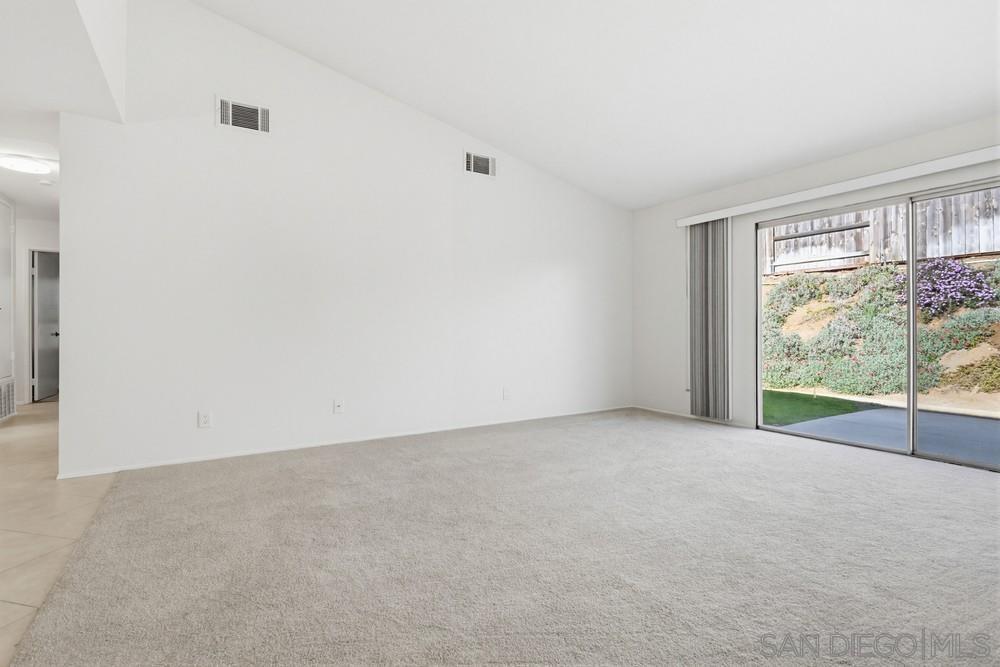Detail Gallery Image 14 of 38 For 12878  Elmfield Lane, Poway,  CA 92064 - 4 Beds | 2 Baths
