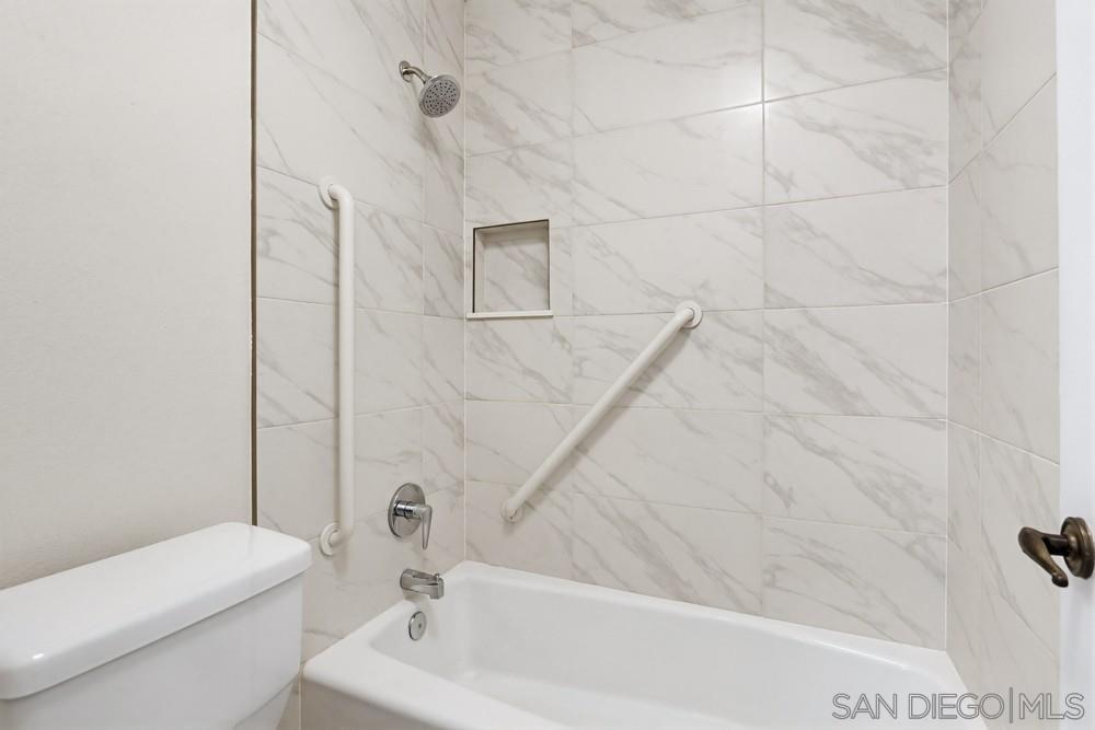 Detail Gallery Image 17 of 38 For 12878  Elmfield Lane, Poway,  CA 92064 - 4 Beds | 2 Baths