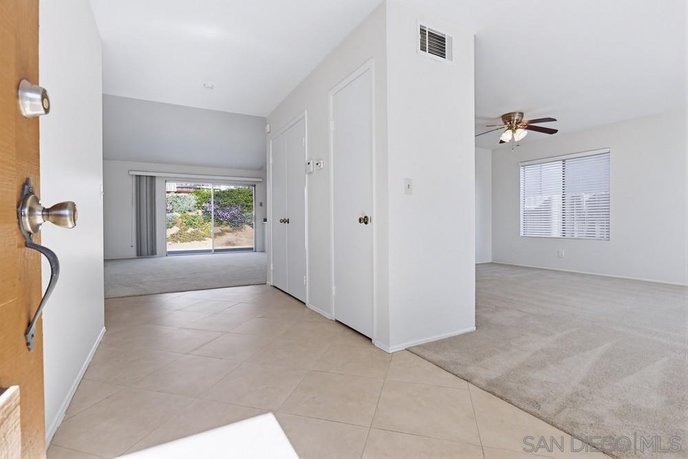 Detail Gallery Image 8 of 38 For 12878  Elmfield Lane, Poway,  CA 92064 - 4 Beds | 2 Baths