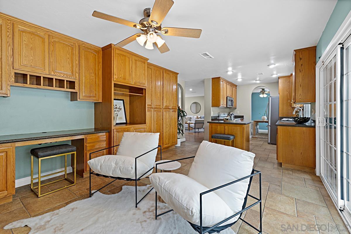 Detail Gallery Image 12 of 33 For 9824  via Leslie, Santee,  CA 92071 - 5 Beds | 2/1 Baths