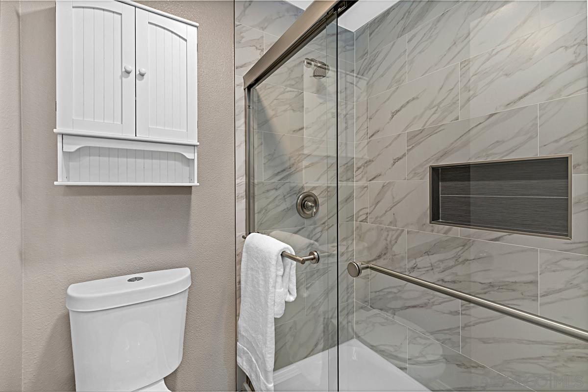 Detail Gallery Image 24 of 33 For 9824  via Leslie, Santee,  CA 92071 - 5 Beds | 2/1 Baths