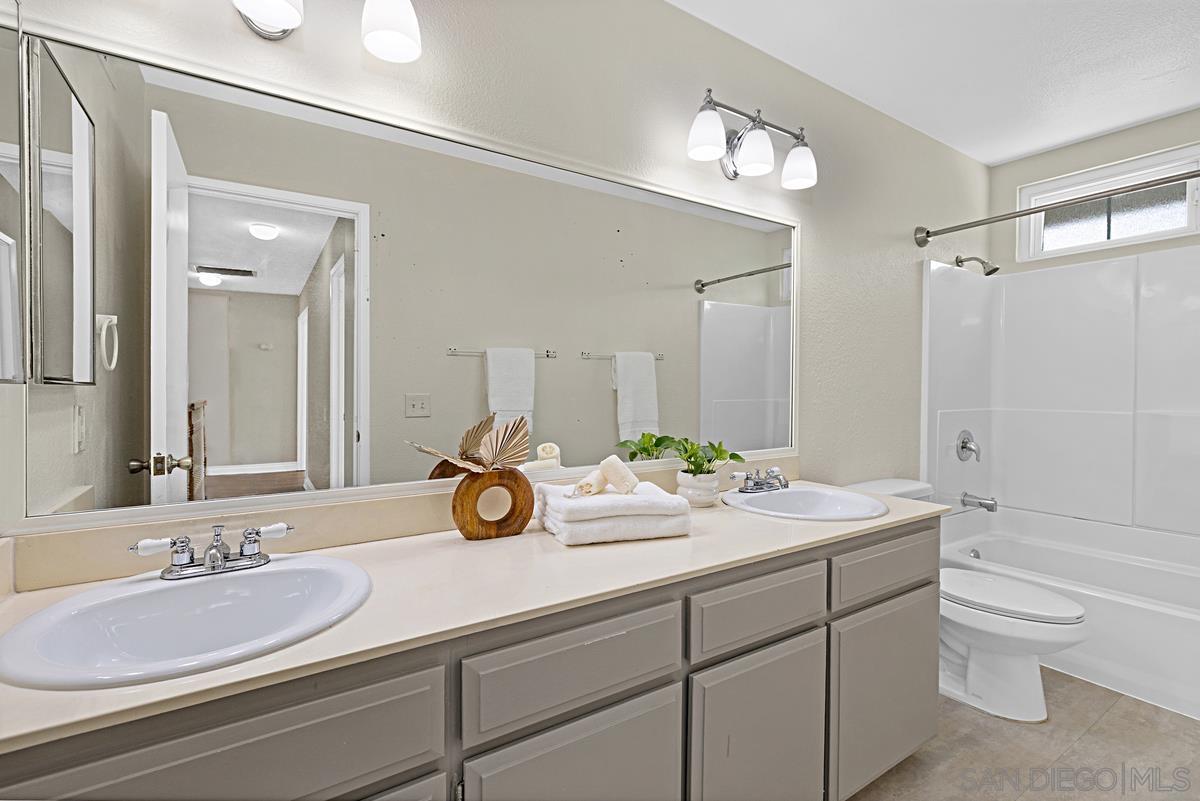 Detail Gallery Image 29 of 33 For 9824  via Leslie, Santee,  CA 92071 - 5 Beds | 2/1 Baths