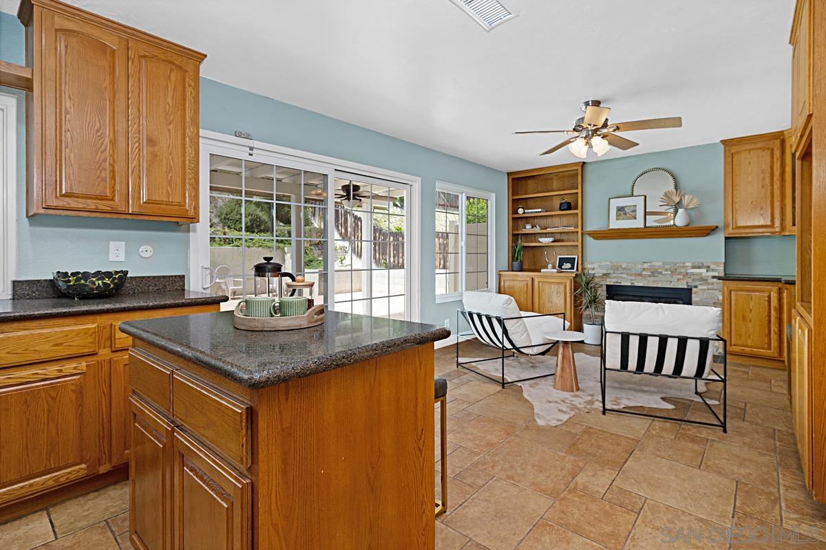 Detail Gallery Image 9 of 33 For 9824  via Leslie, Santee,  CA 92071 - 5 Beds | 2/1 Baths