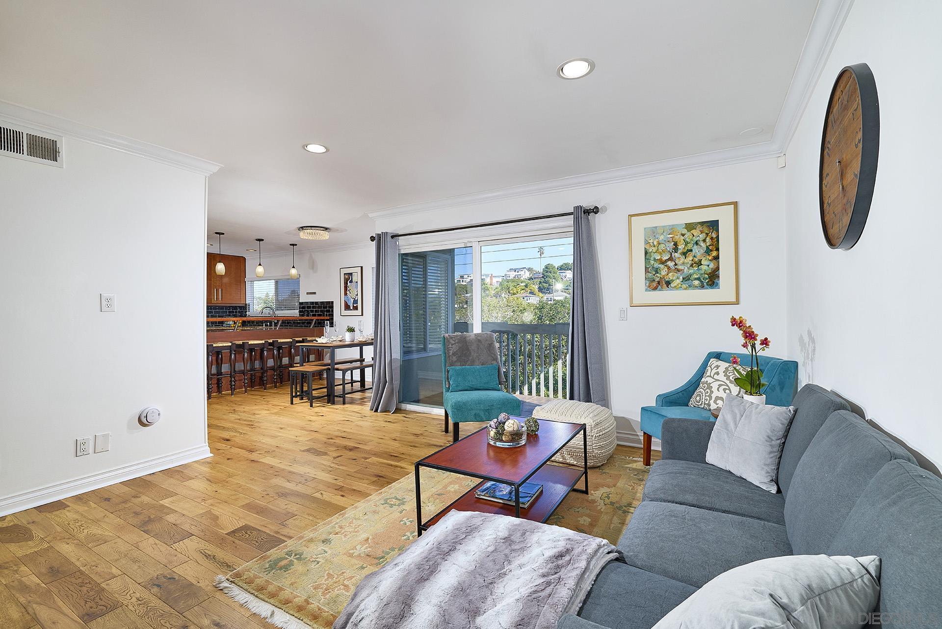 Detail Gallery Image 2 of 21 For 3550  Wawona, San Diego,  CA 92106 - 3 Beds | 2/1 Baths